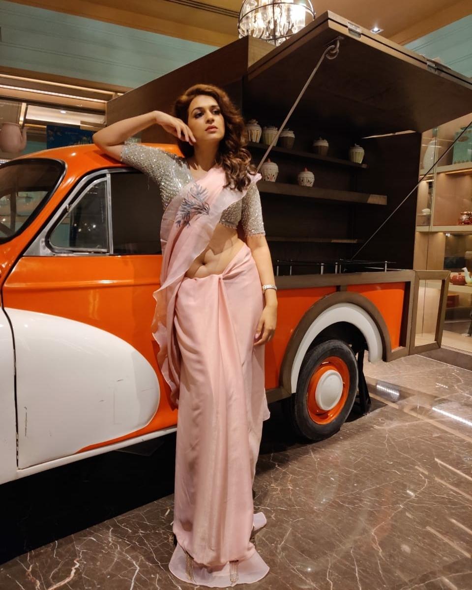 Shraddha Das Actress hd photo