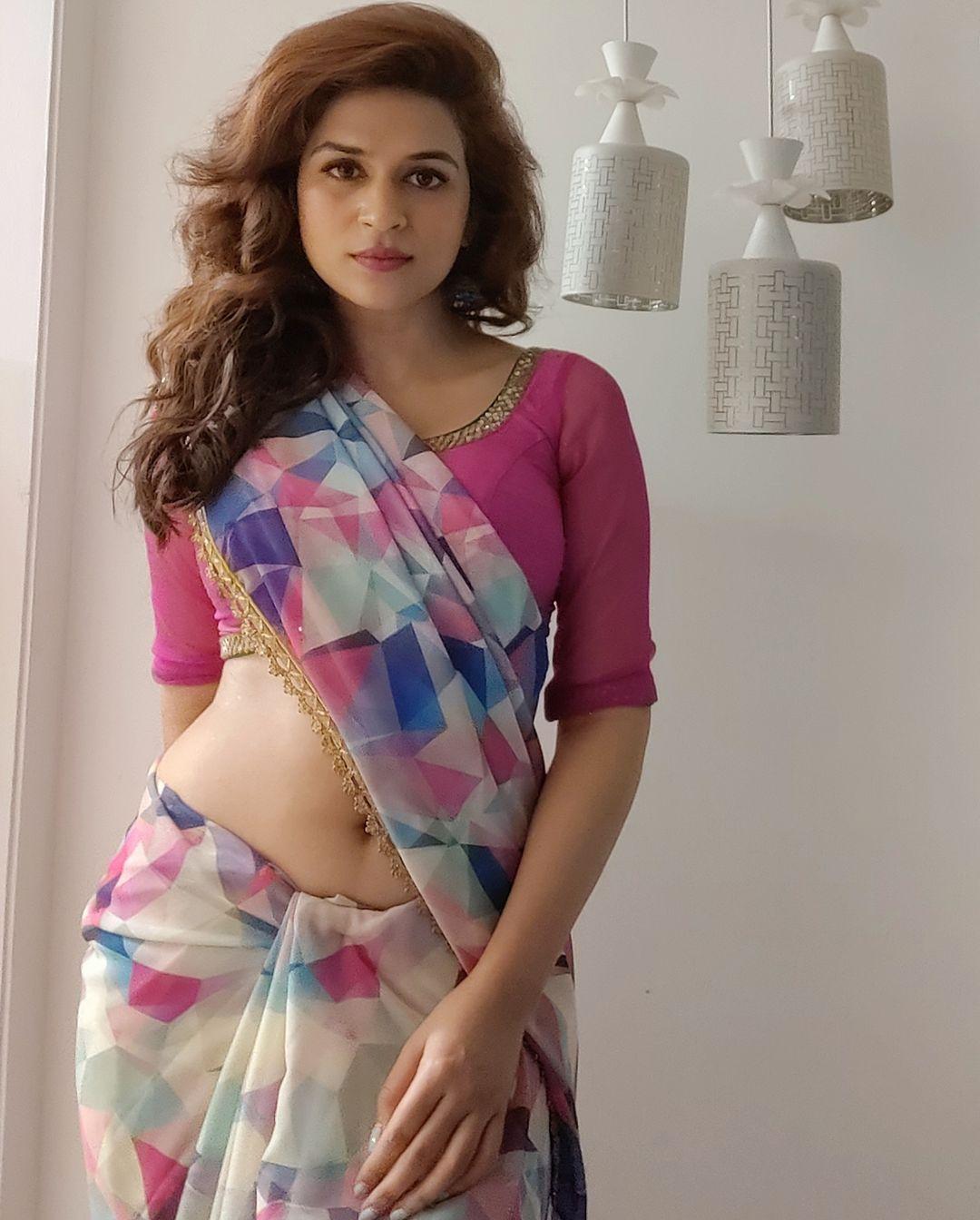 Shraddha Das Actress hd photo