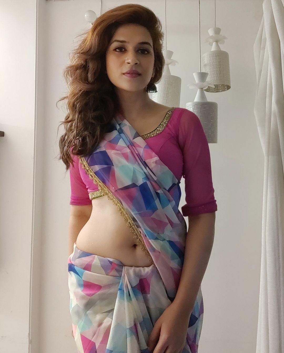 Shraddha Das Actress hd photo