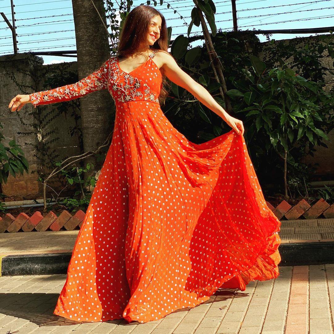 Vedhika Actress hd photo