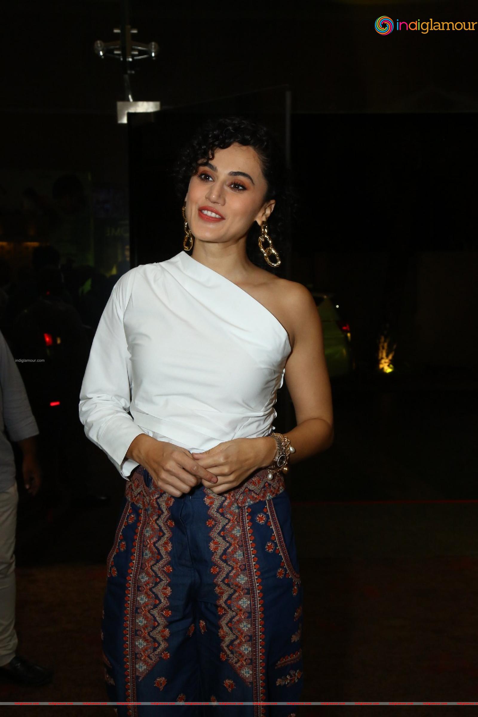 Taapsee Pannu Actress hd photo