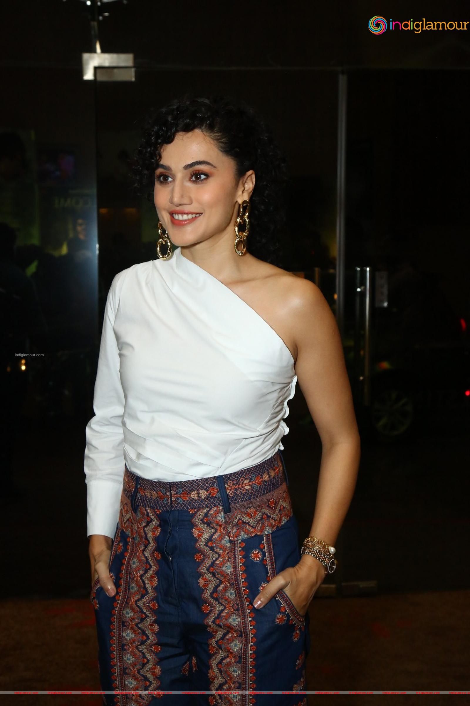 Taapsee Pannu Actress hd photo