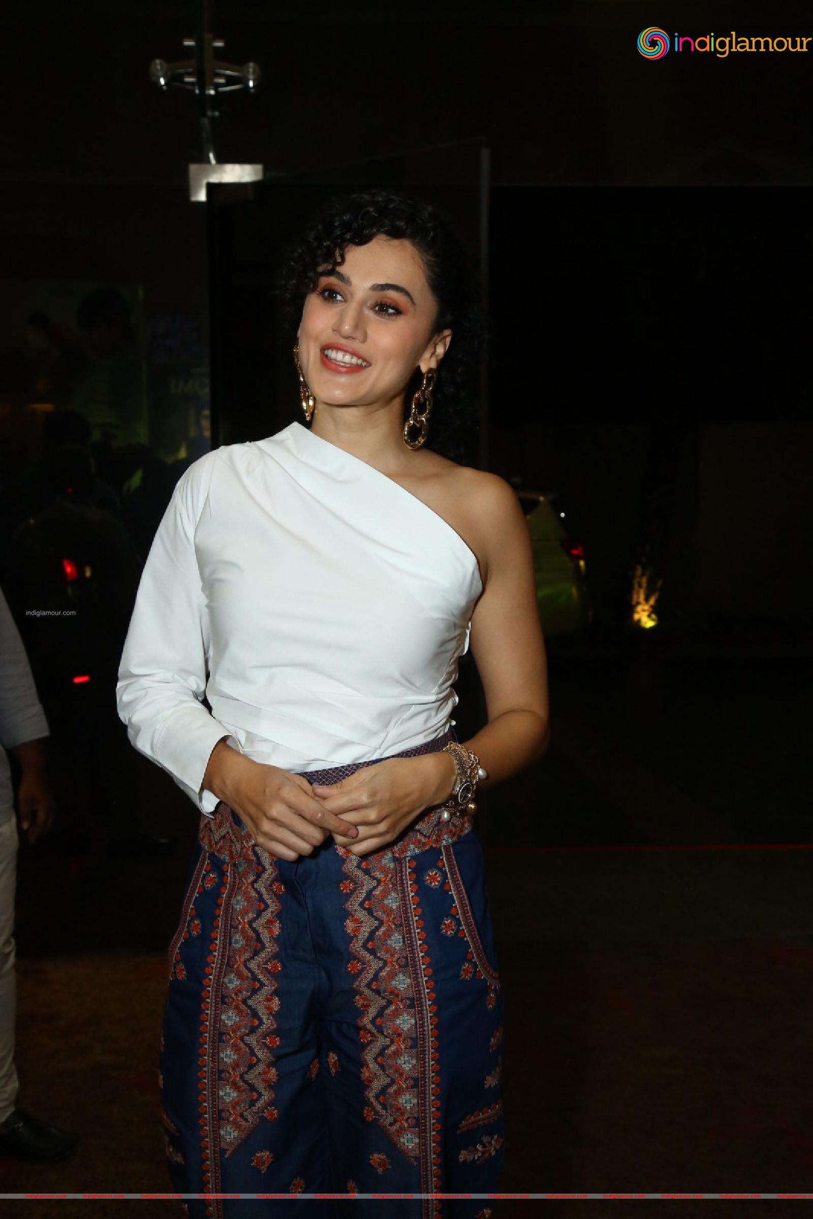 Taapsee Pannu Actress hd photo