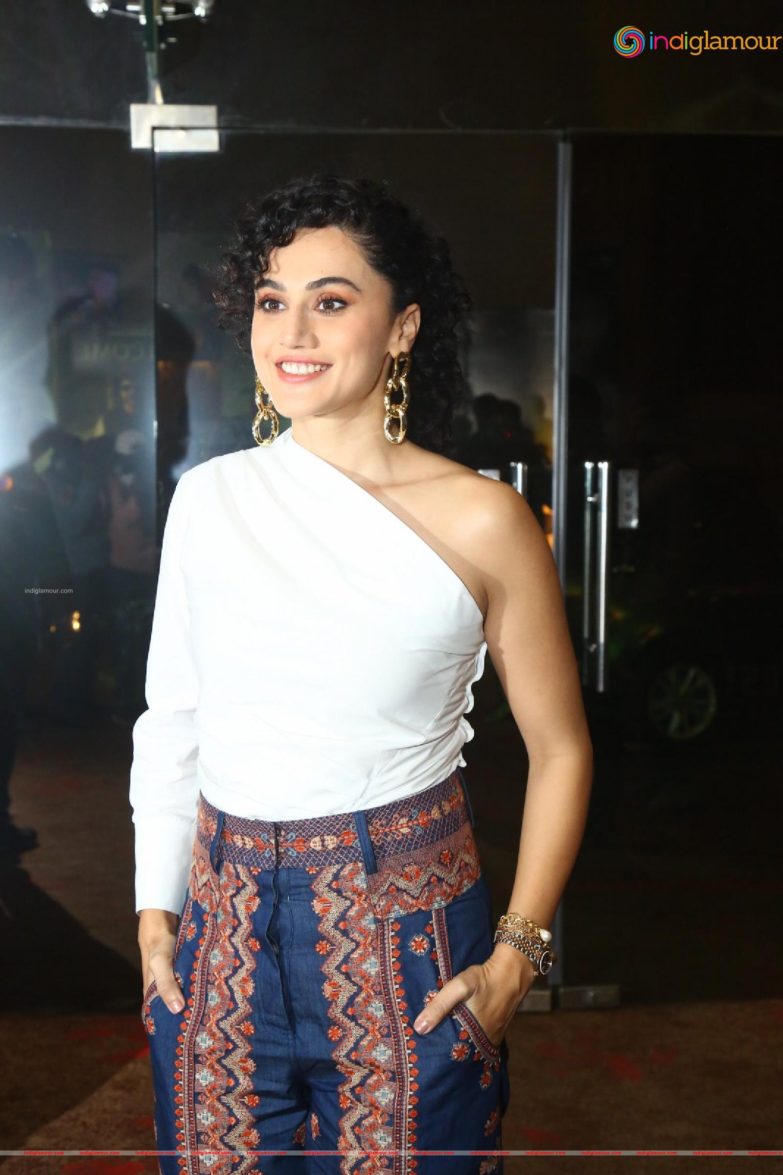 Taapsee Pannu Actress hd photo