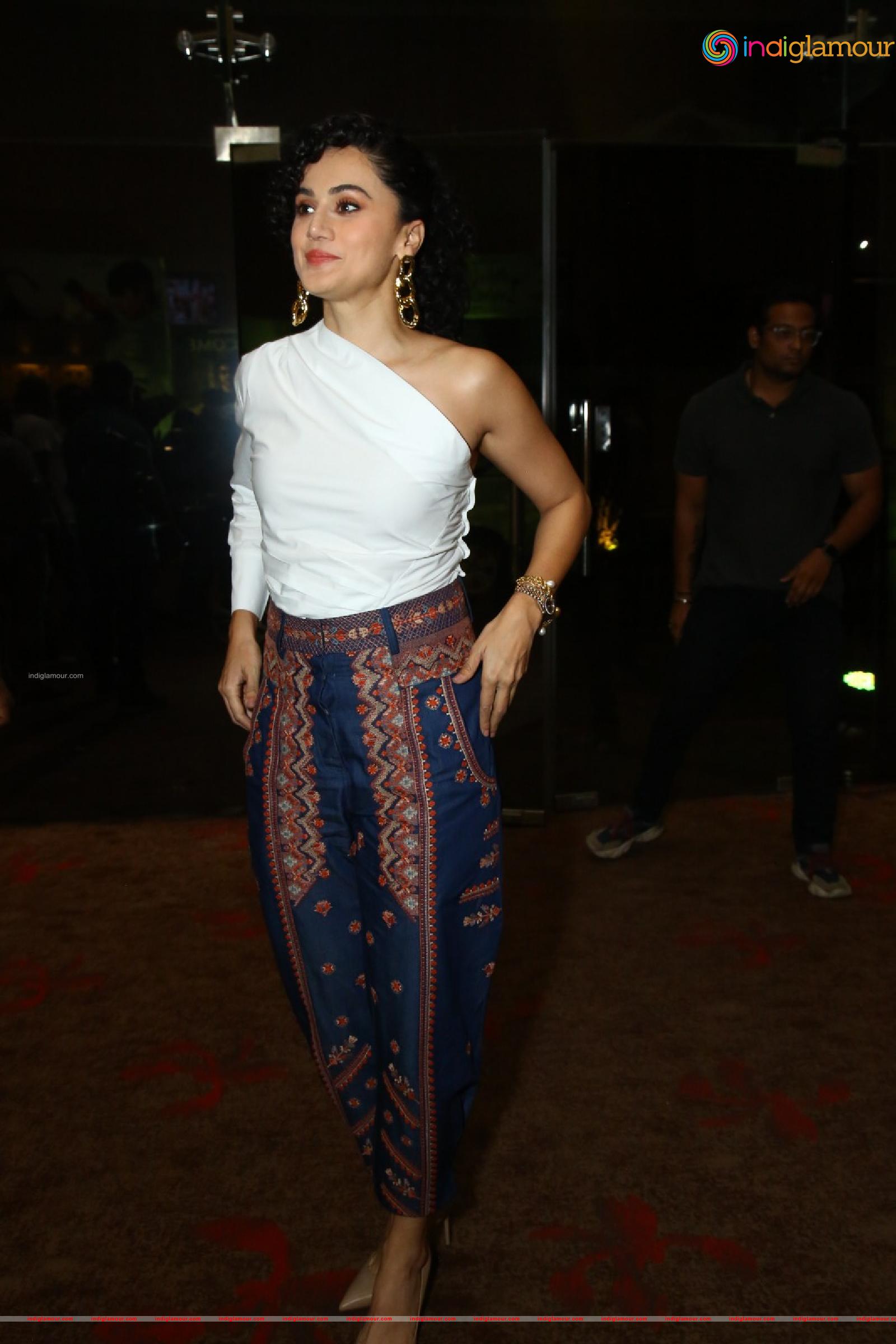 Taapsee Pannu Actress hd photo