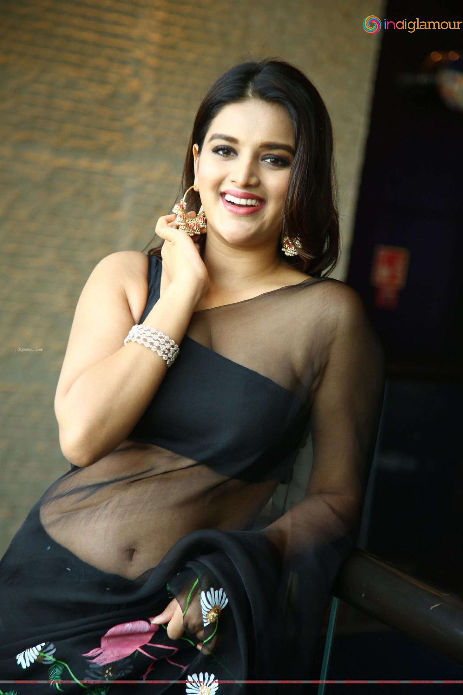 Nidhhi Agerwal Actress hd photo