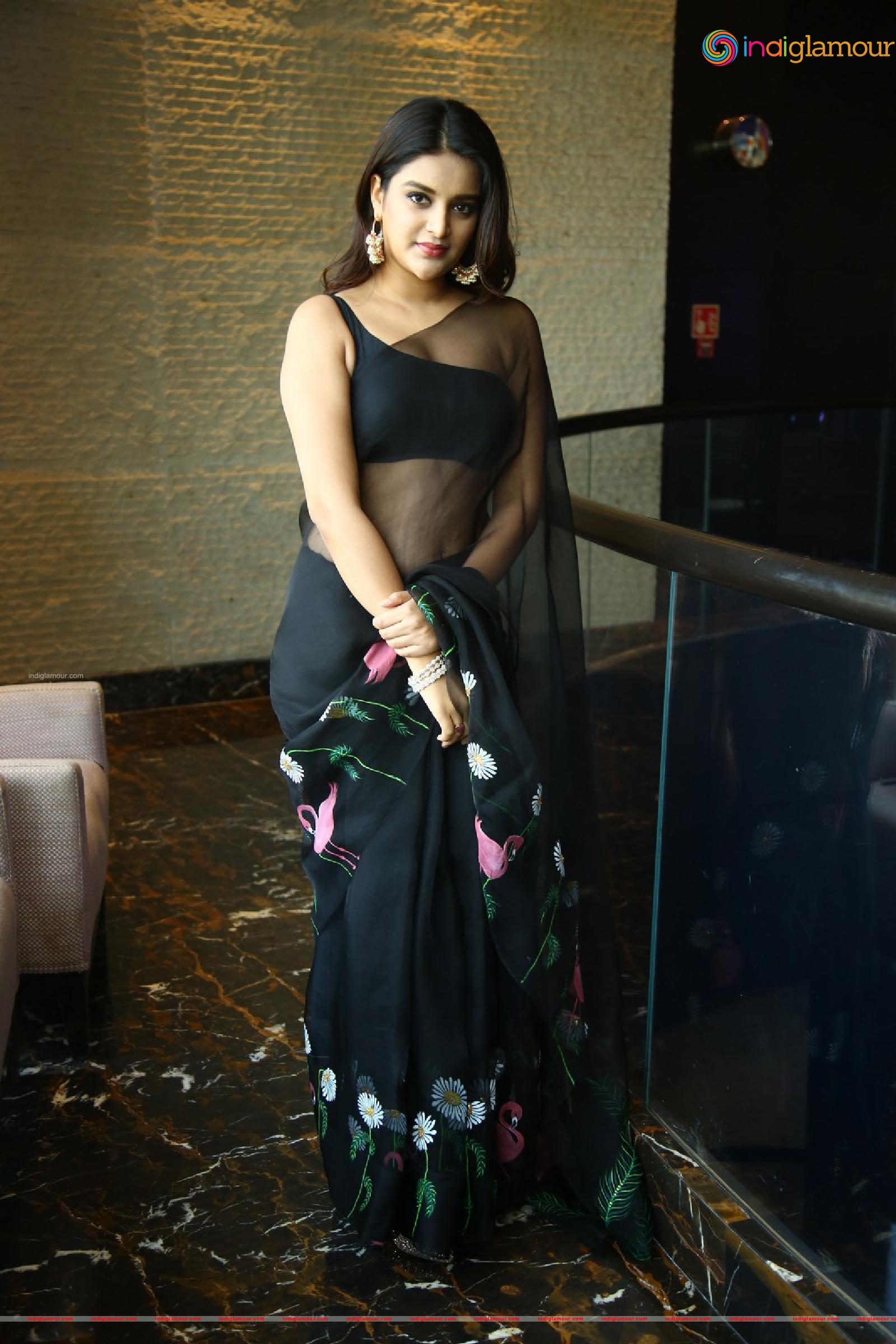 Nidhhi Agerwal Actress hd photo
