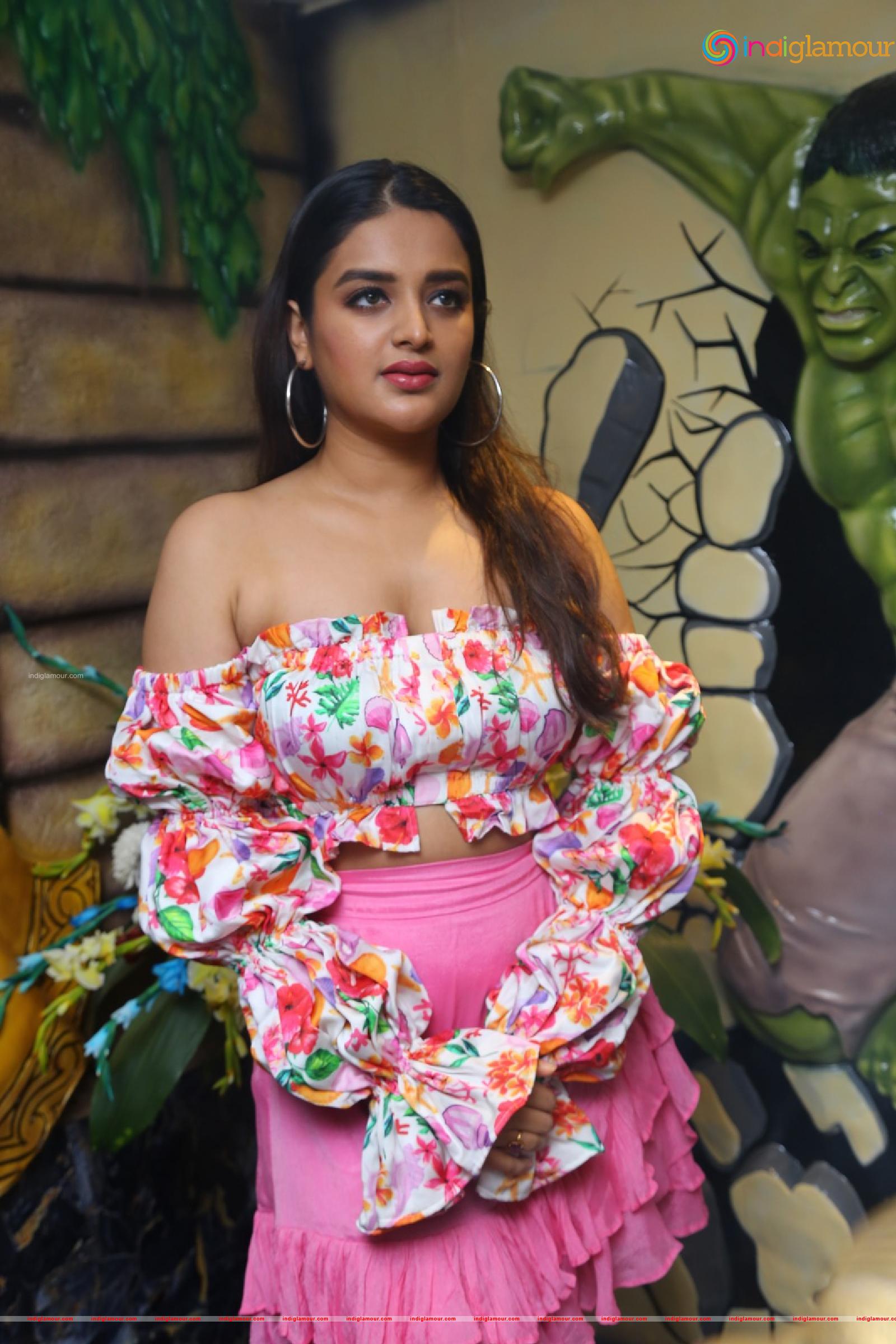 Nidhi Agarwal Actress hd photo