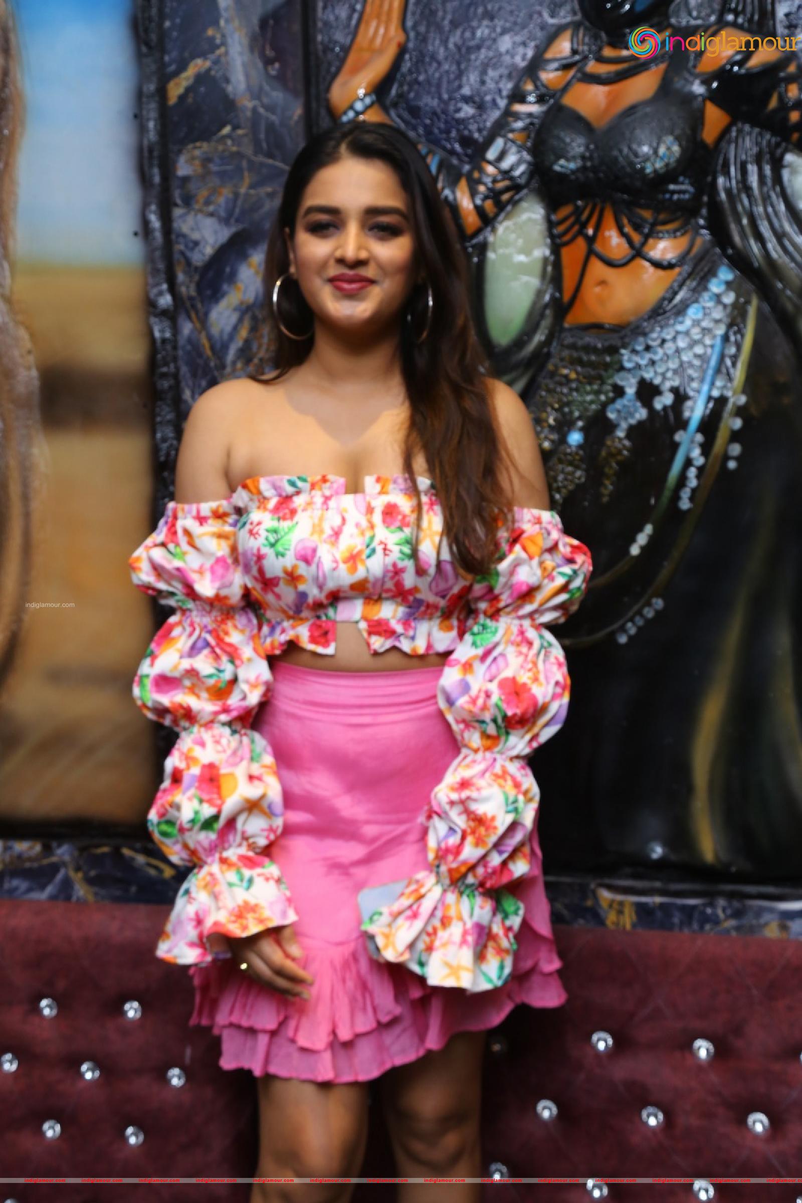 Nidhi Agarwal Actress hd photo
