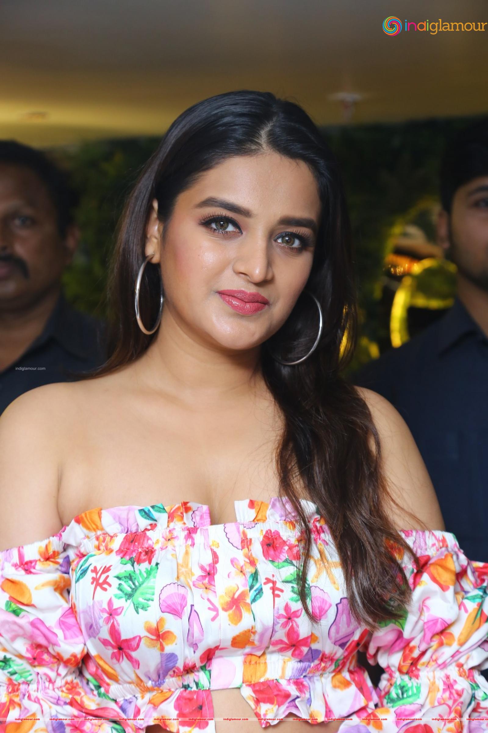 Nidhi Agarwal Actress hd photo