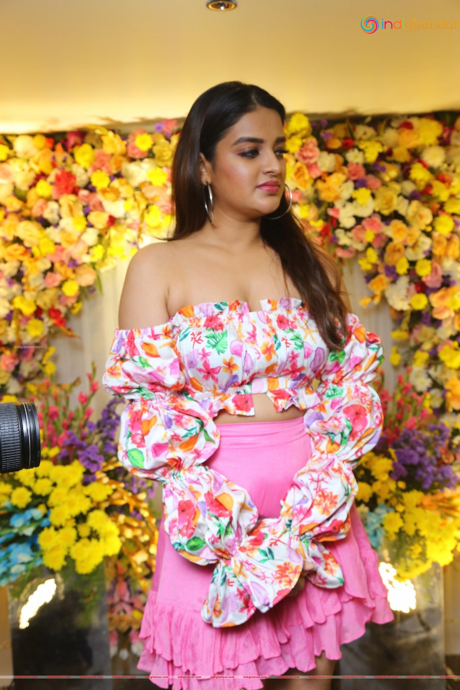 Nidhi Agarwal Actress hd photo