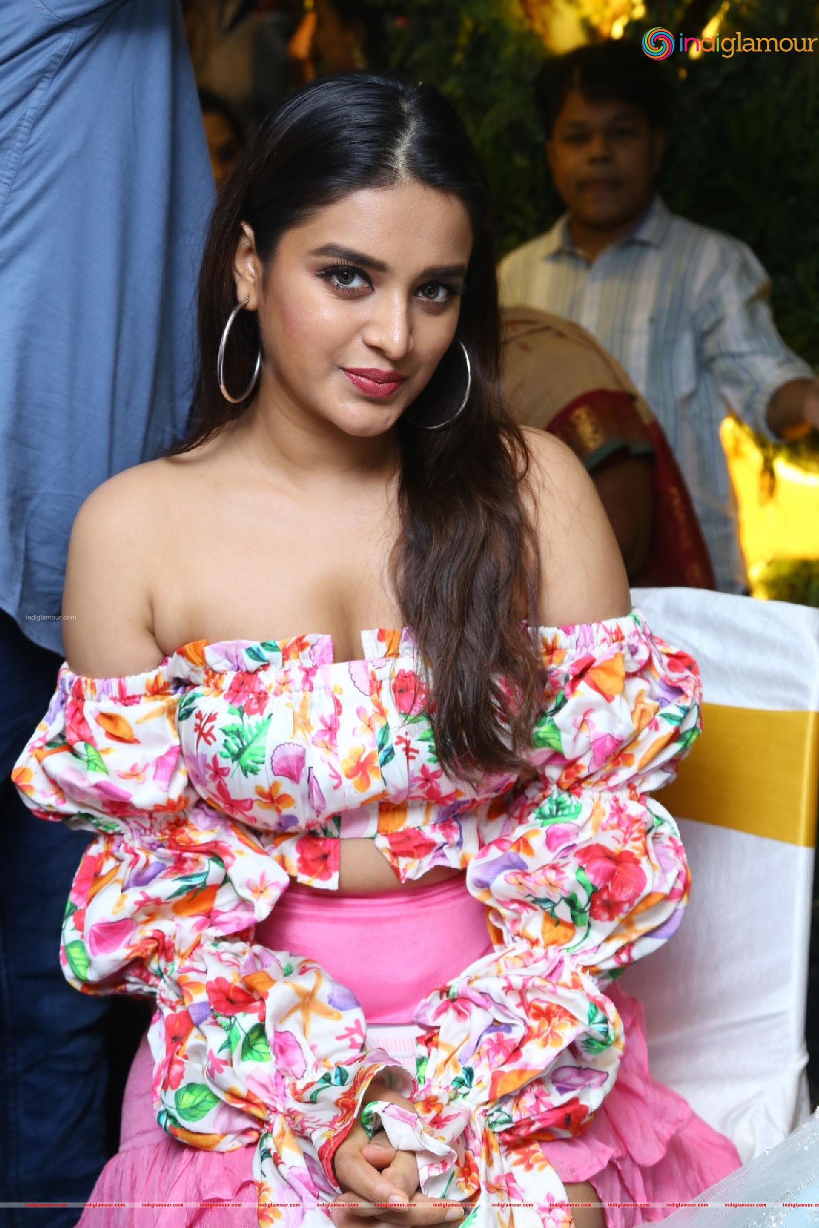 Nidhi Agarwal Actress hd photo