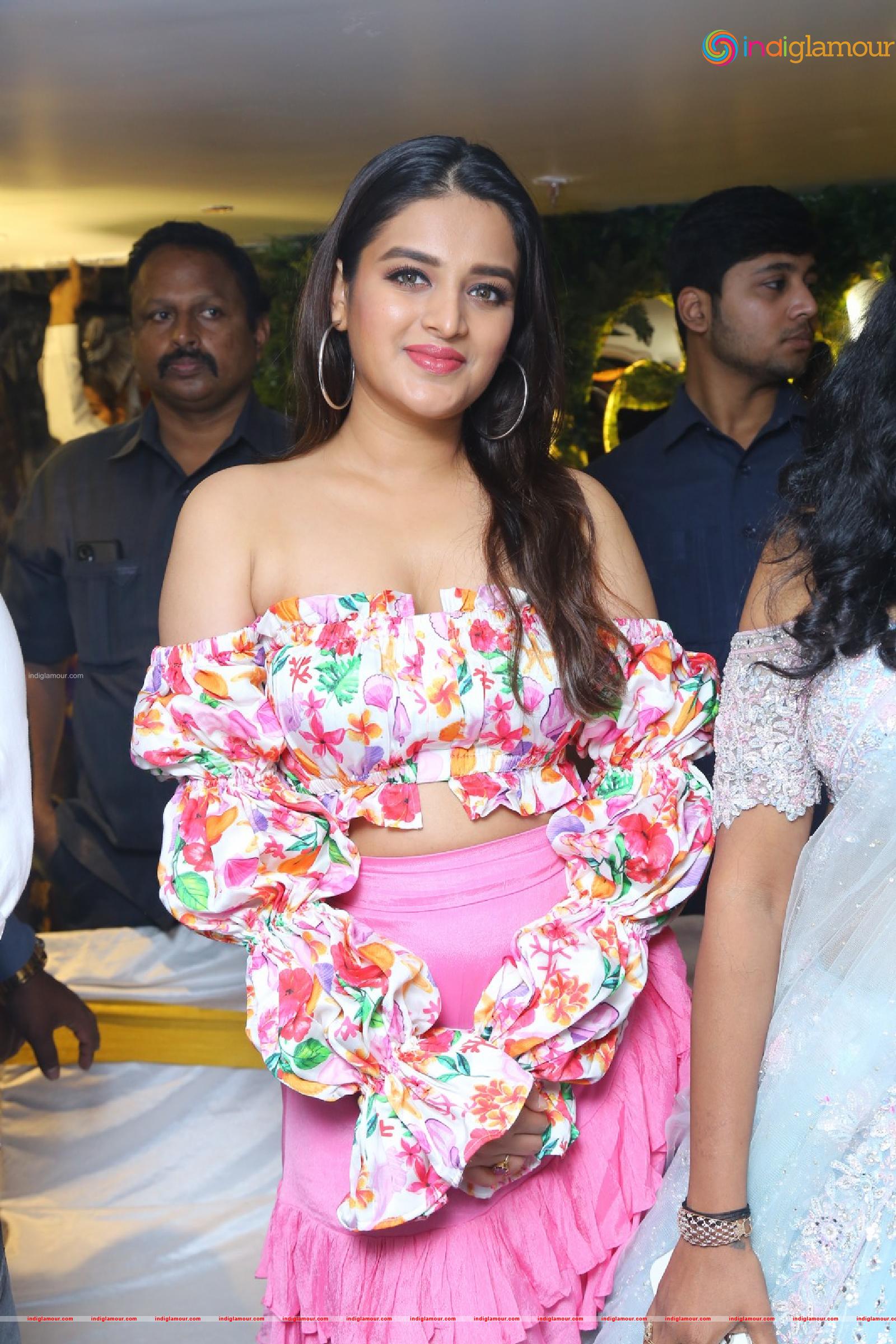 Nidhi Agarwal Actress hd photo