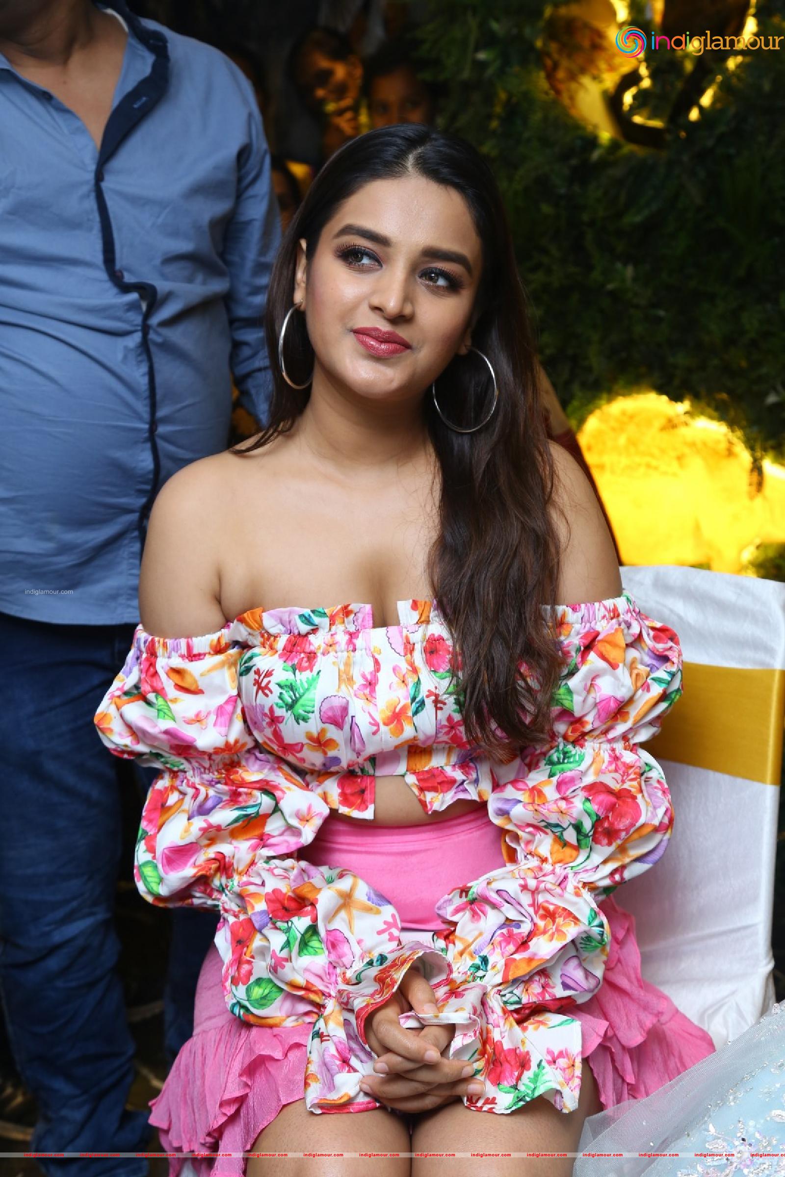 Nidhi Agarwal Actress hd photo