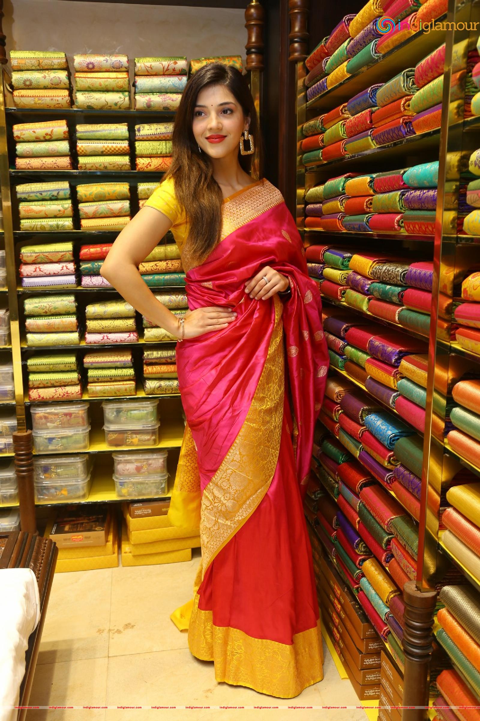 Mehreen Pirzada Actress hd photo