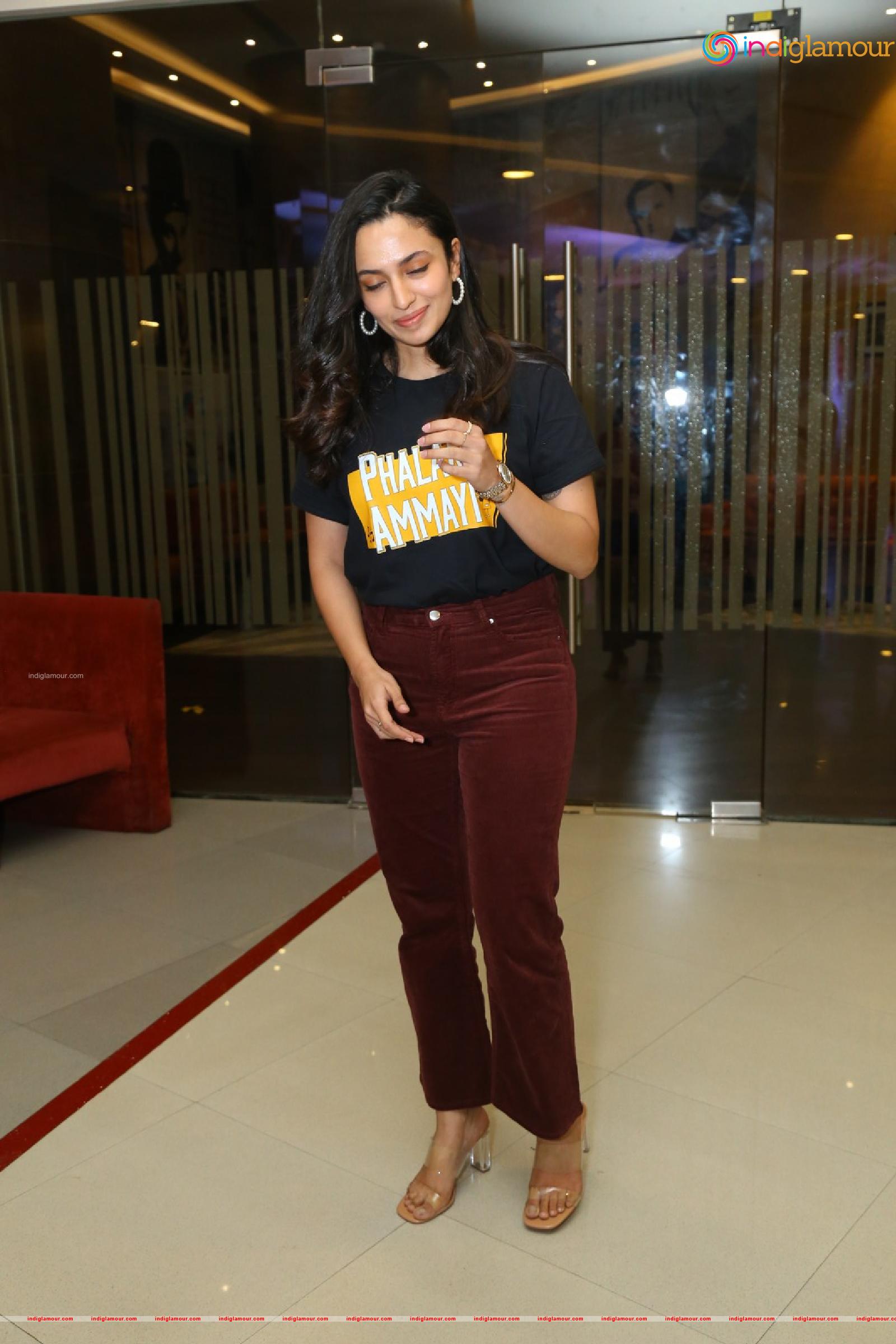 Malavika Nair Actress hd photo