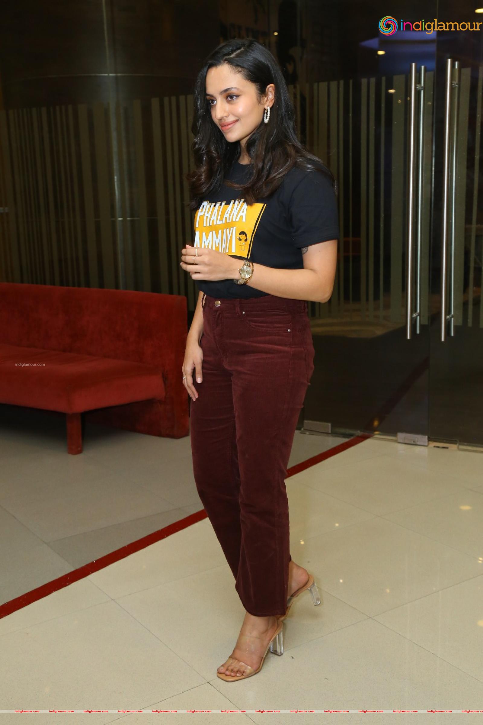Malavika Nair Actress hd photo