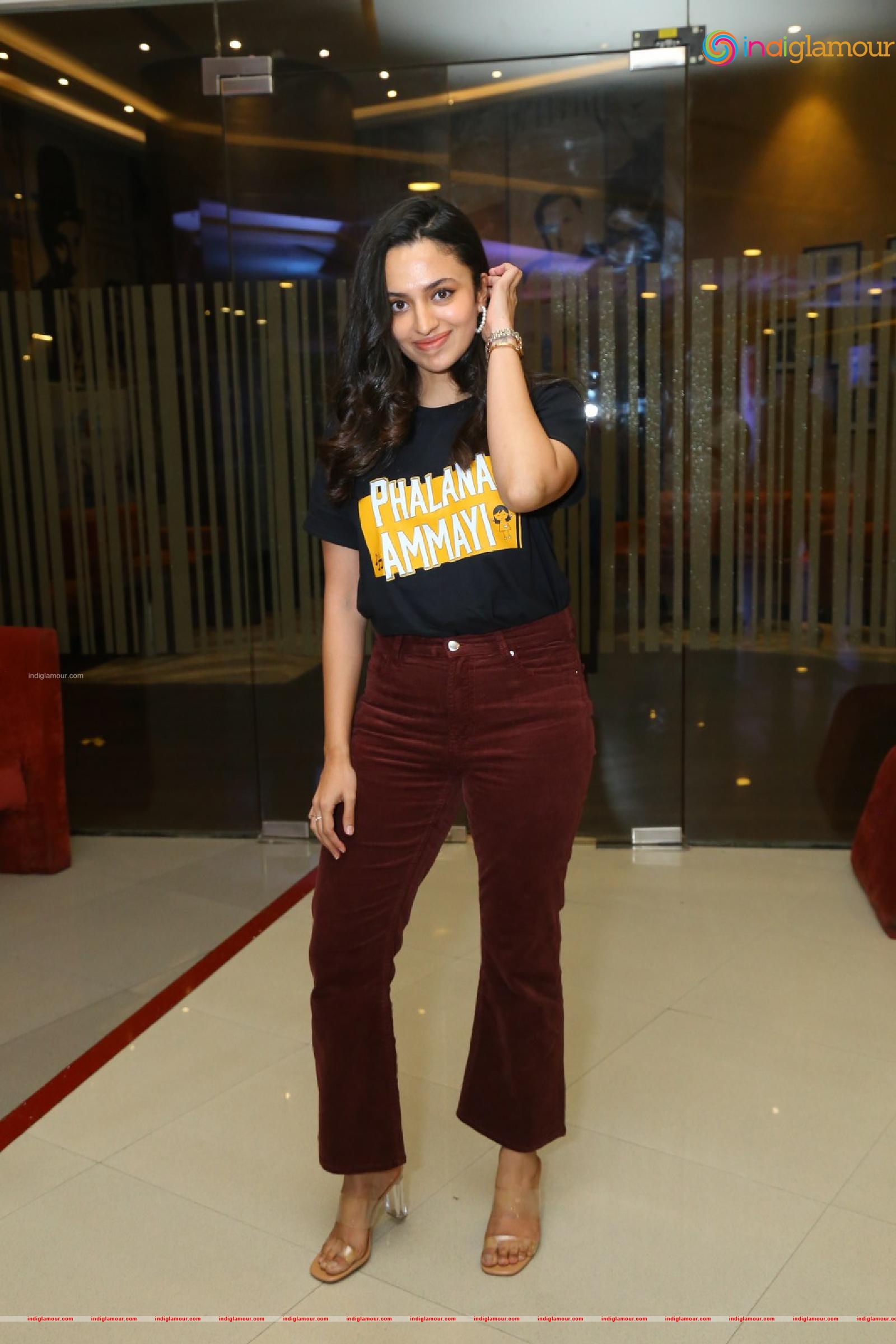 Malavika Nair Actress hd photo