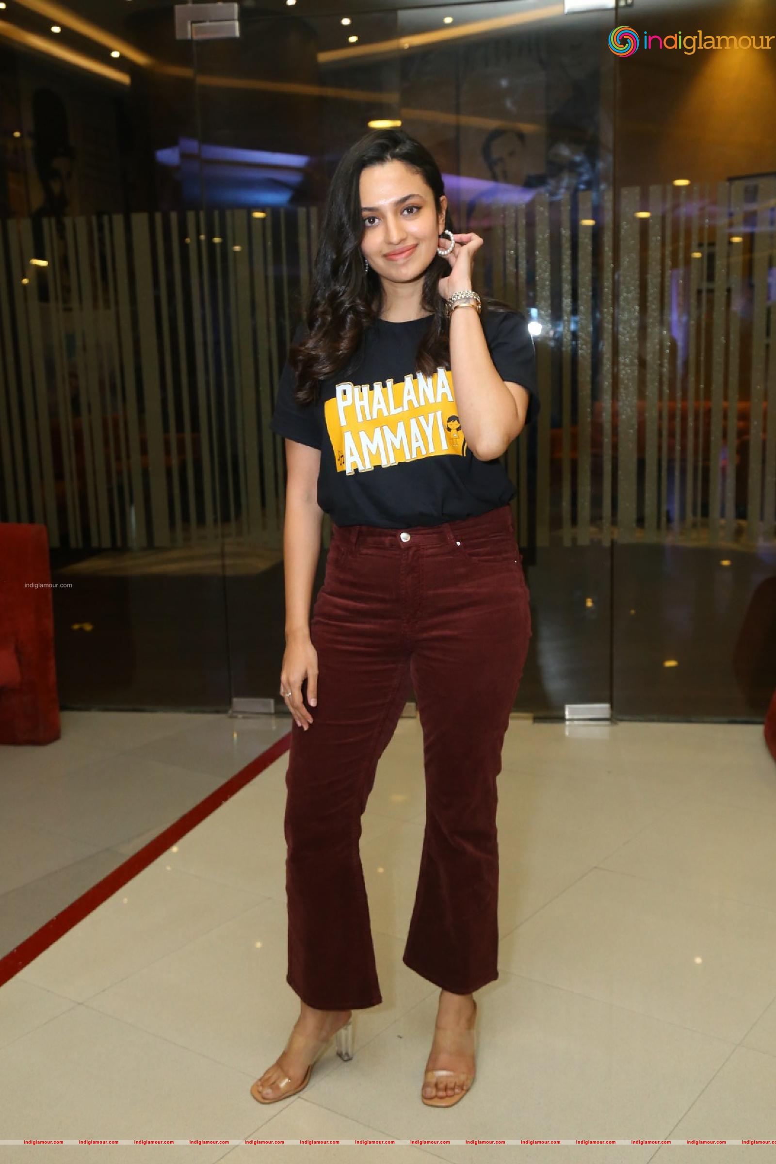 Malavika Nair Actress hd photo