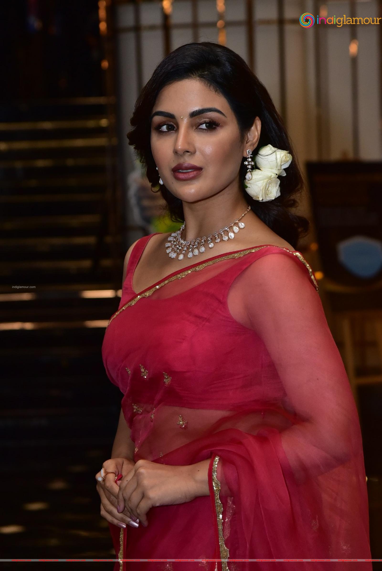Samyuktha Menon Actress hd photo