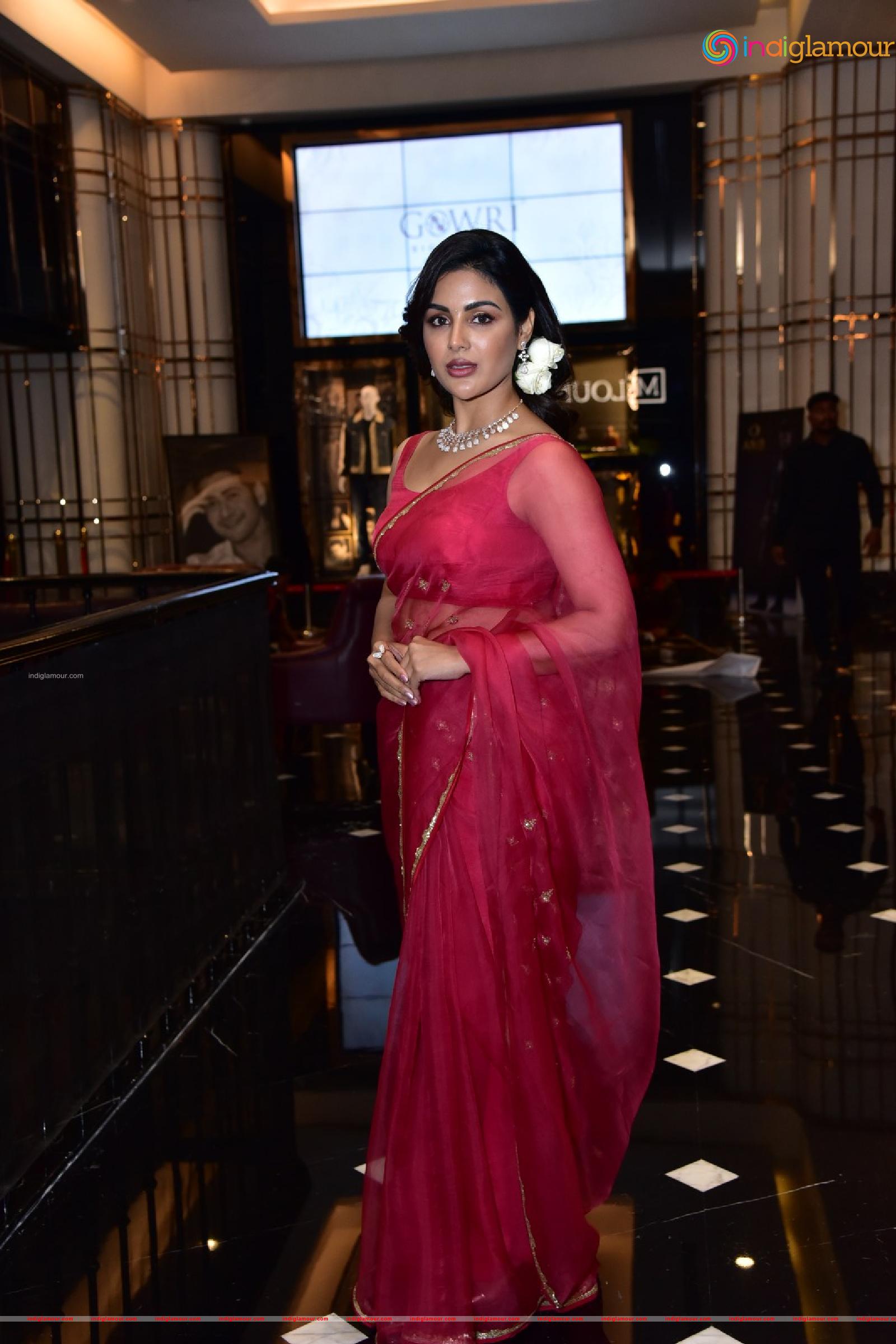 Samyuktha Menon Actress hd photo