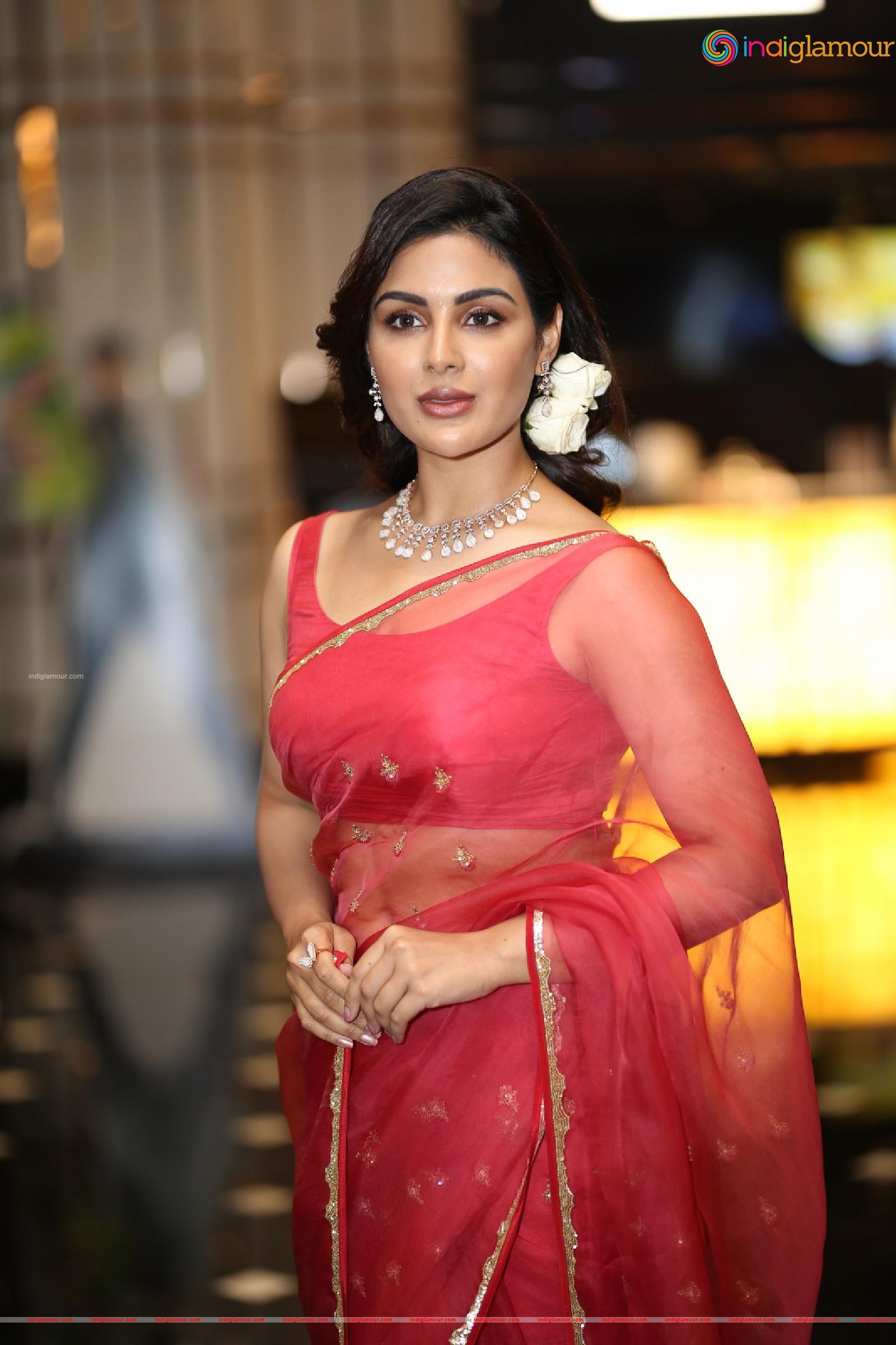 Samyuktha Menon Actress hd photo