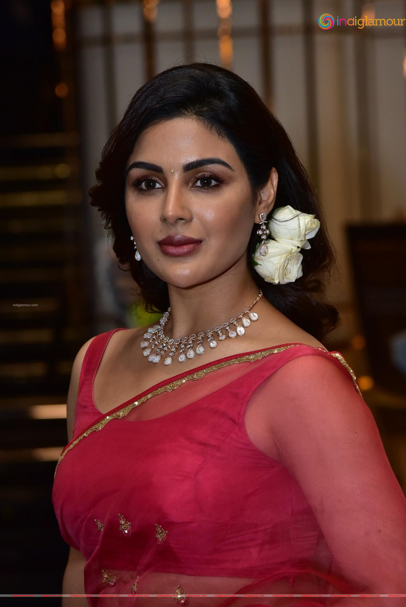 Samyuktha Menon Actress hd photo
