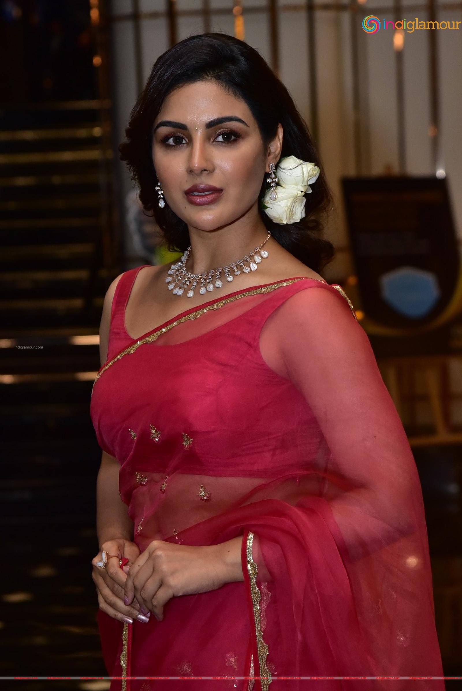 Samyuktha Menon Actress hd photo
