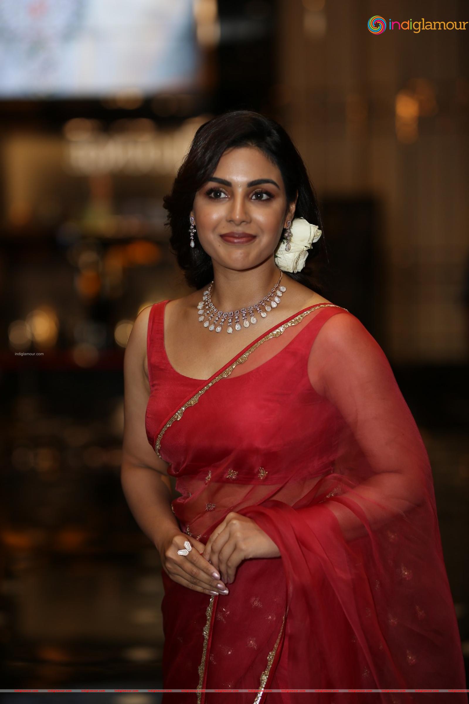 Samyuktha Menon Actress hd photo