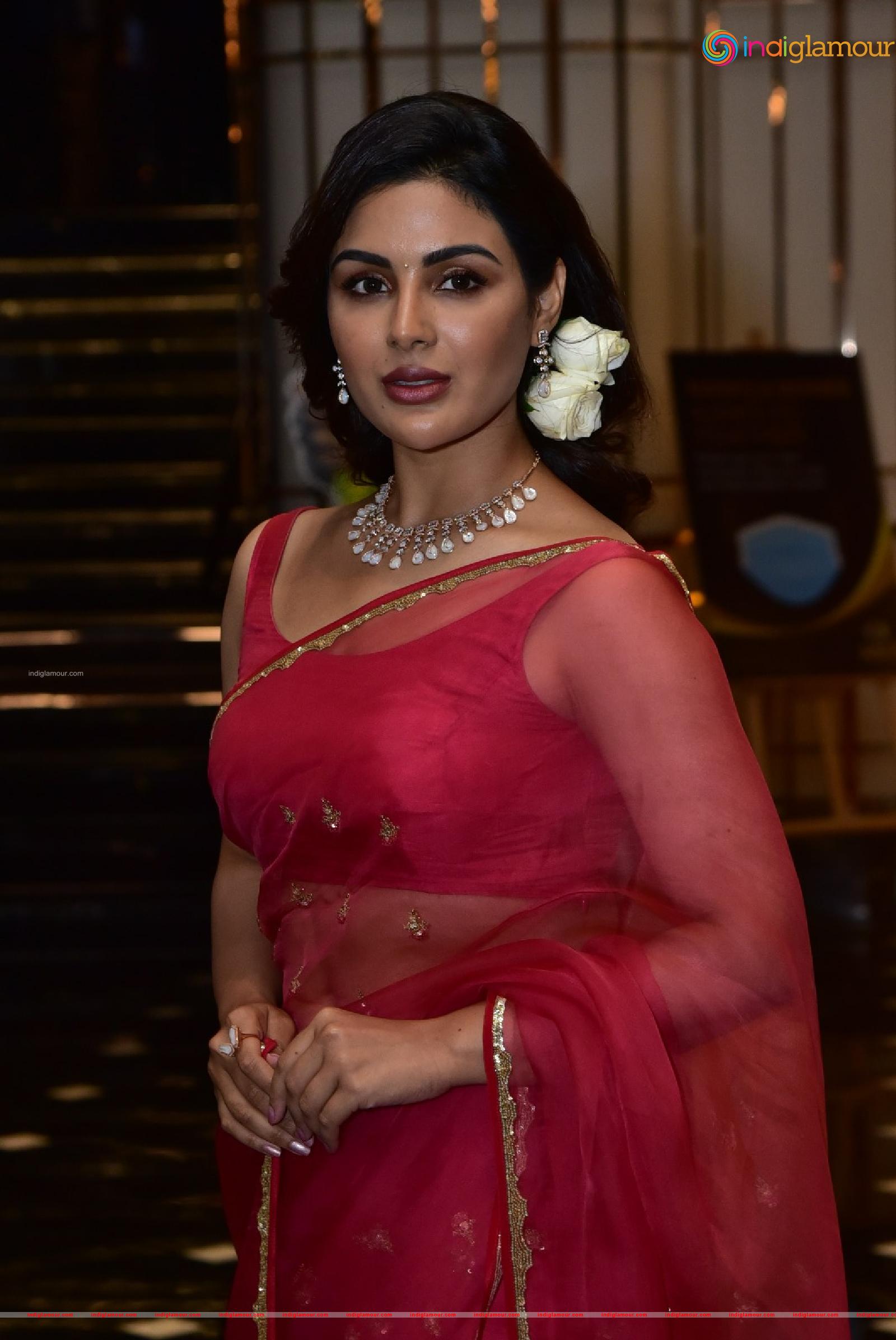 Samyuktha Menon Actress hd photo