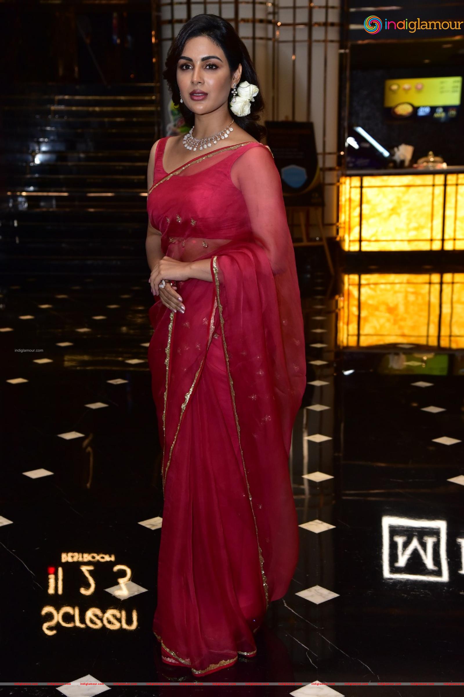 Samyuktha Menon Actress hd photo