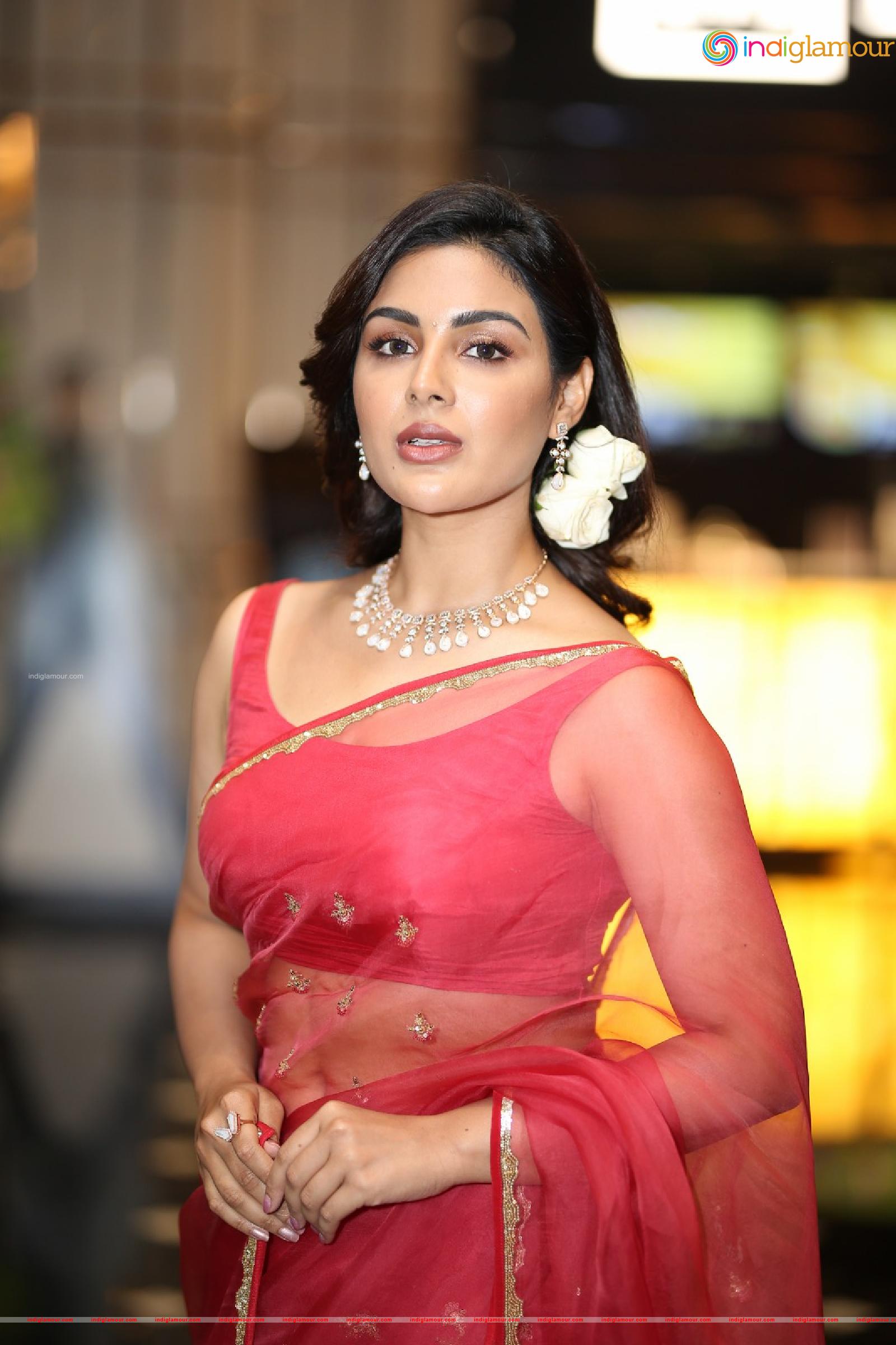 Samyuktha Menon Actress hd photo