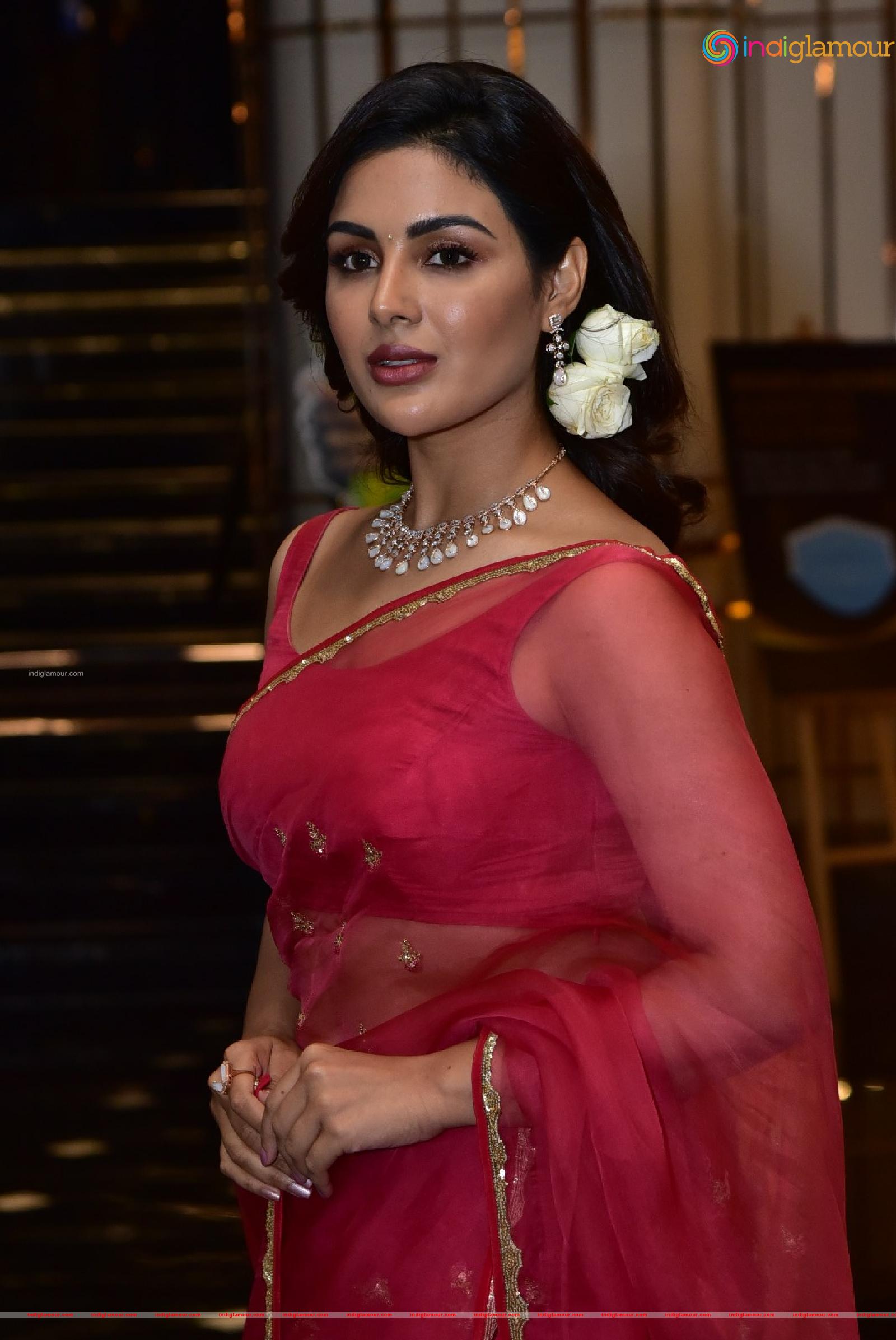 Samyuktha Menon Actress hd photo