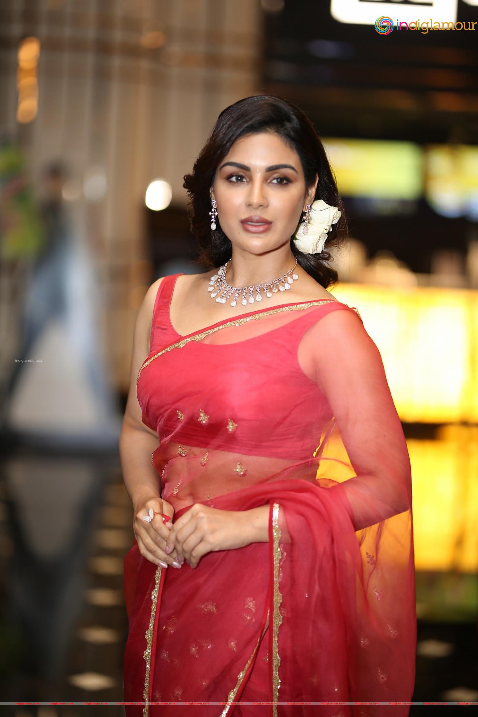 Samyuktha Menon Actress hd photo