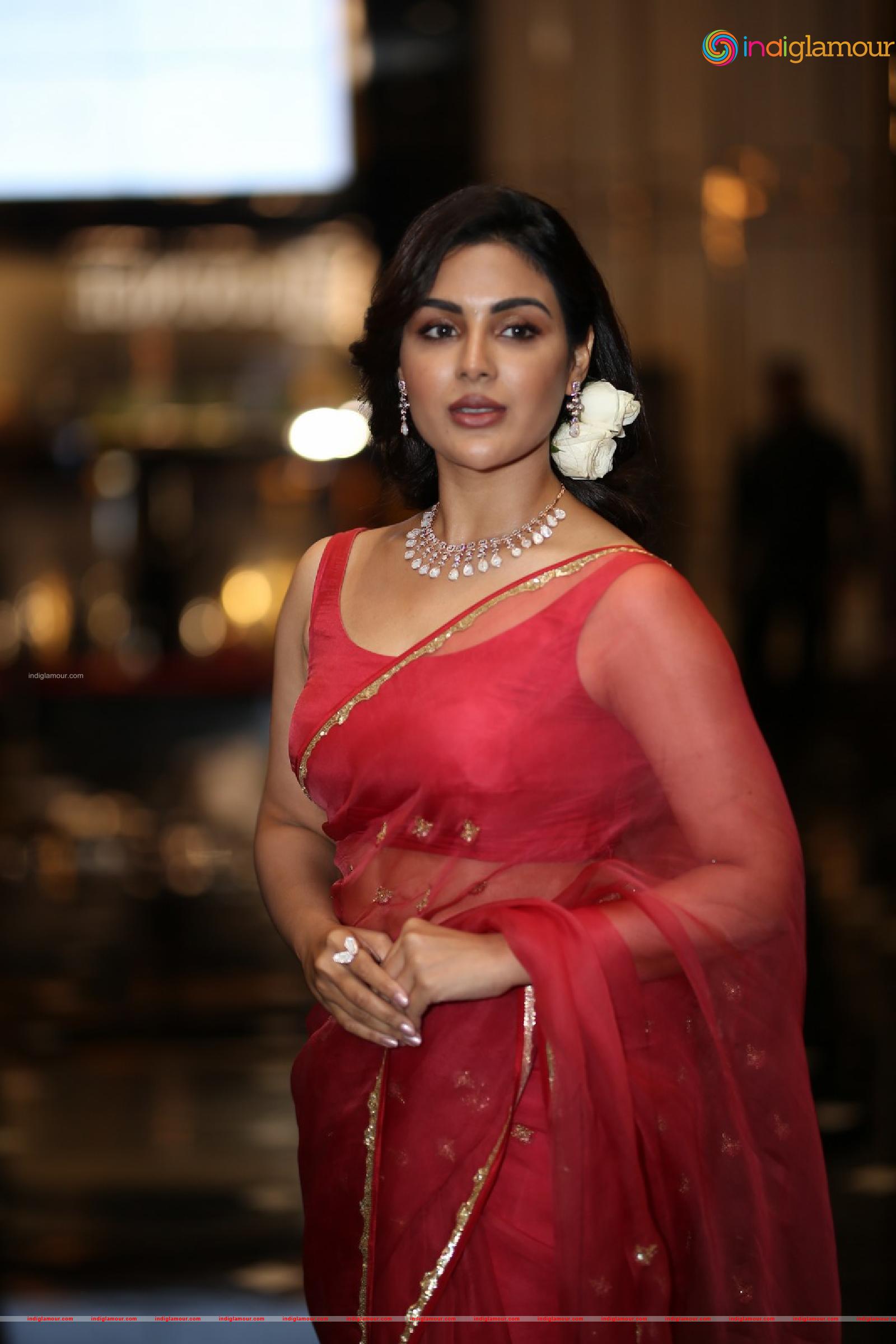 Samyuktha Menon Actress hd photo
