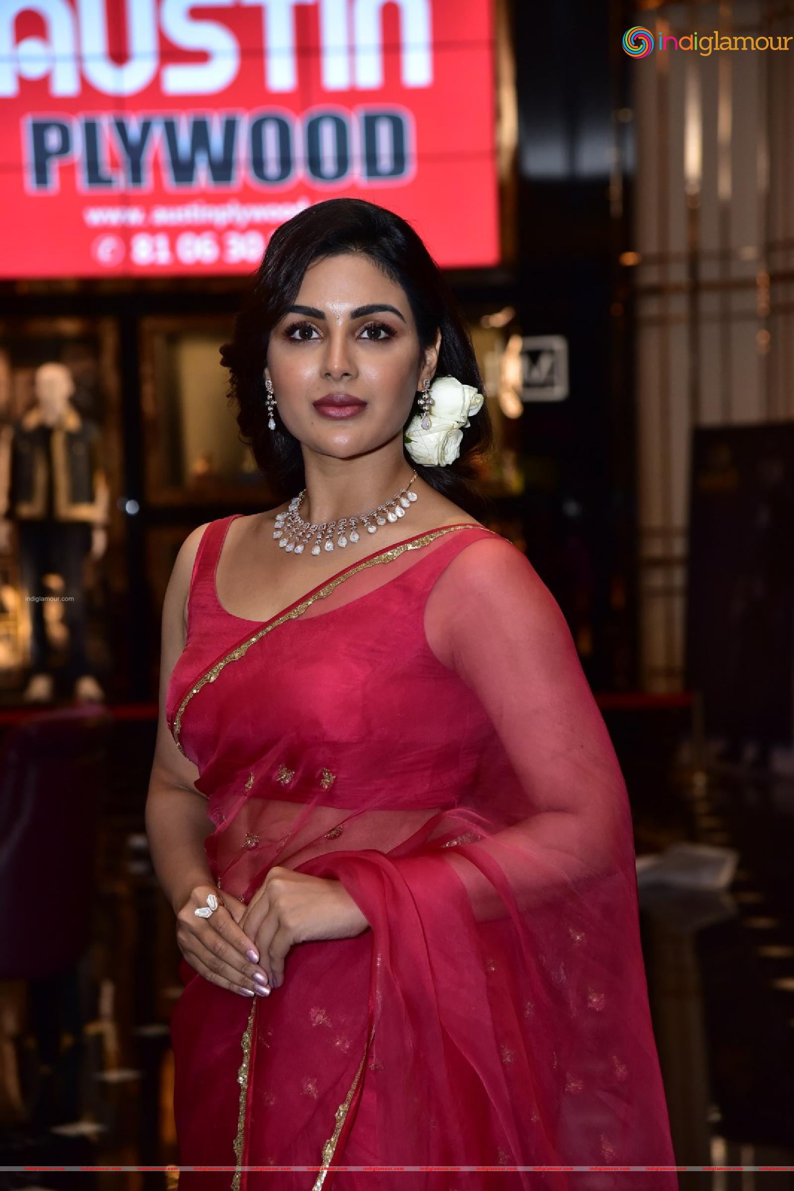 Samyuktha Menon Actress hd photo