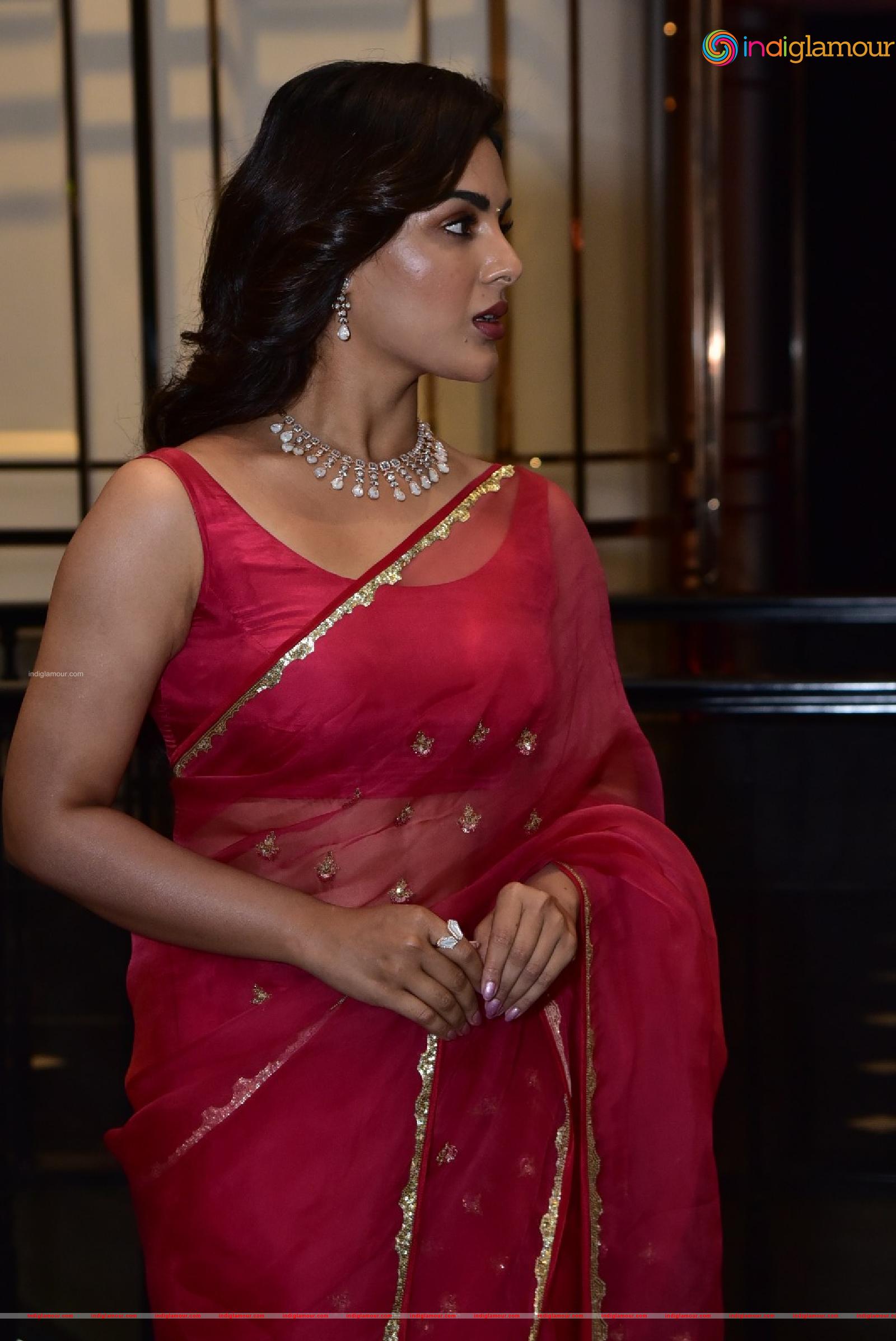 Samyuktha Menon Actress hd photo