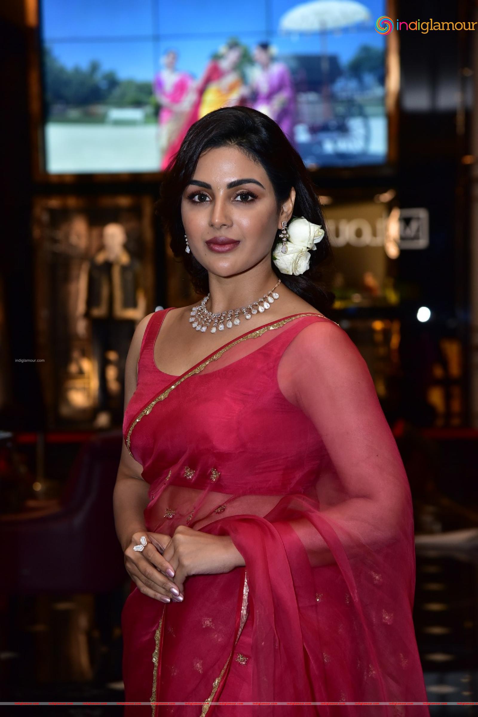 Samyuktha Menon Actress hd photo