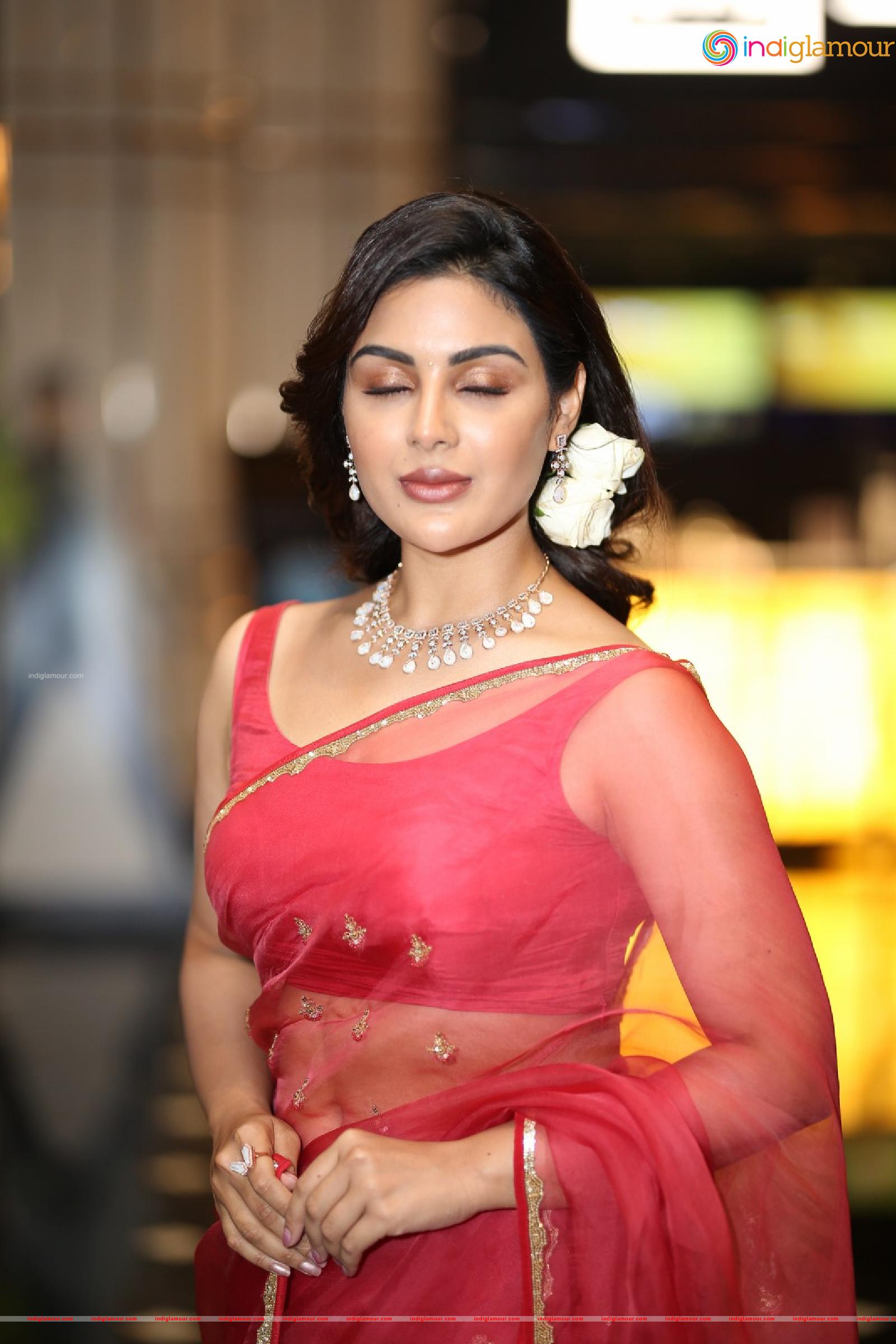 Samyuktha Menon Actress hd photo