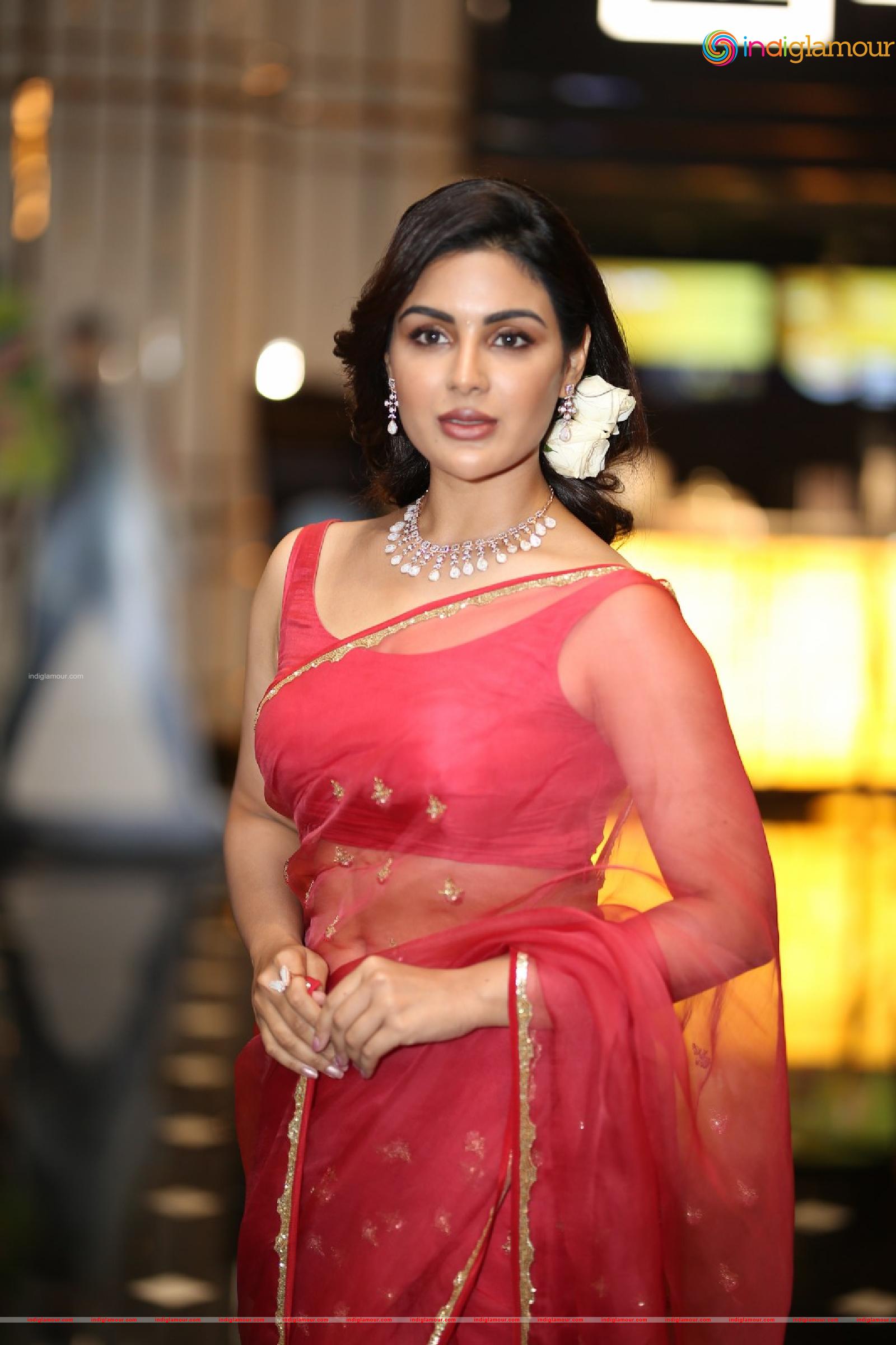 Samyuktha Menon Actress hd photo