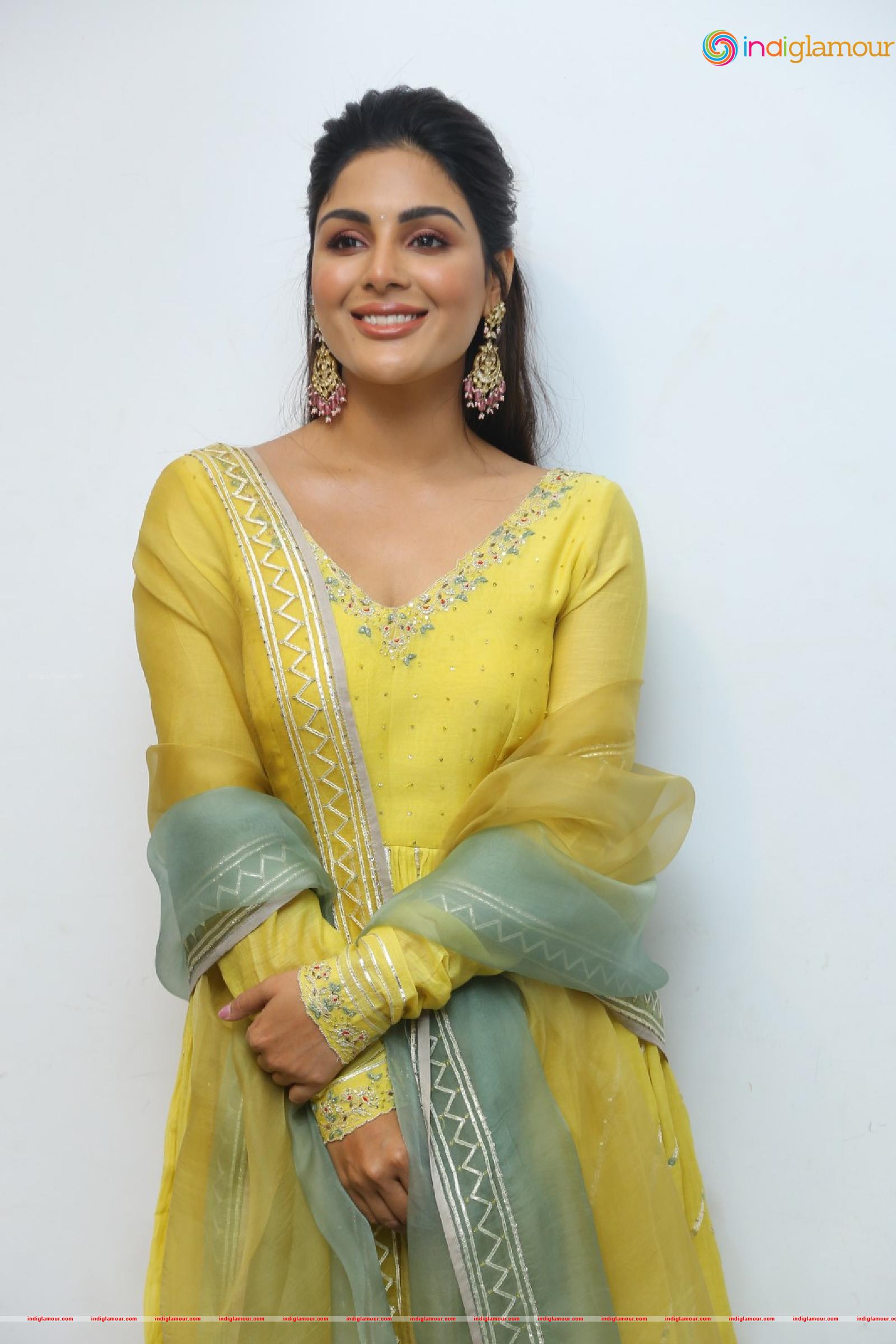 Samyuktha Menon Actress hd photo