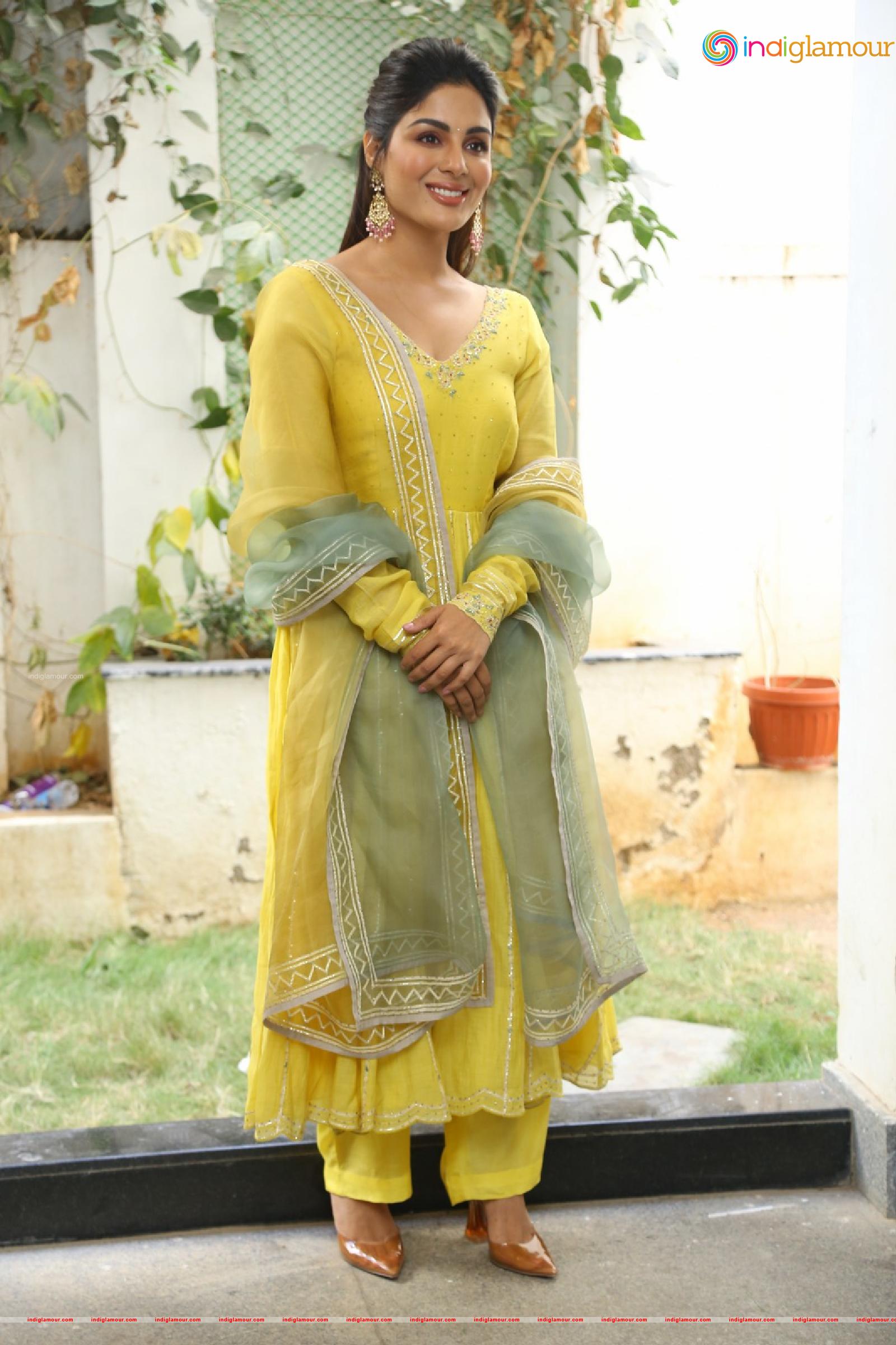 Samyuktha Menon Actress hd photo