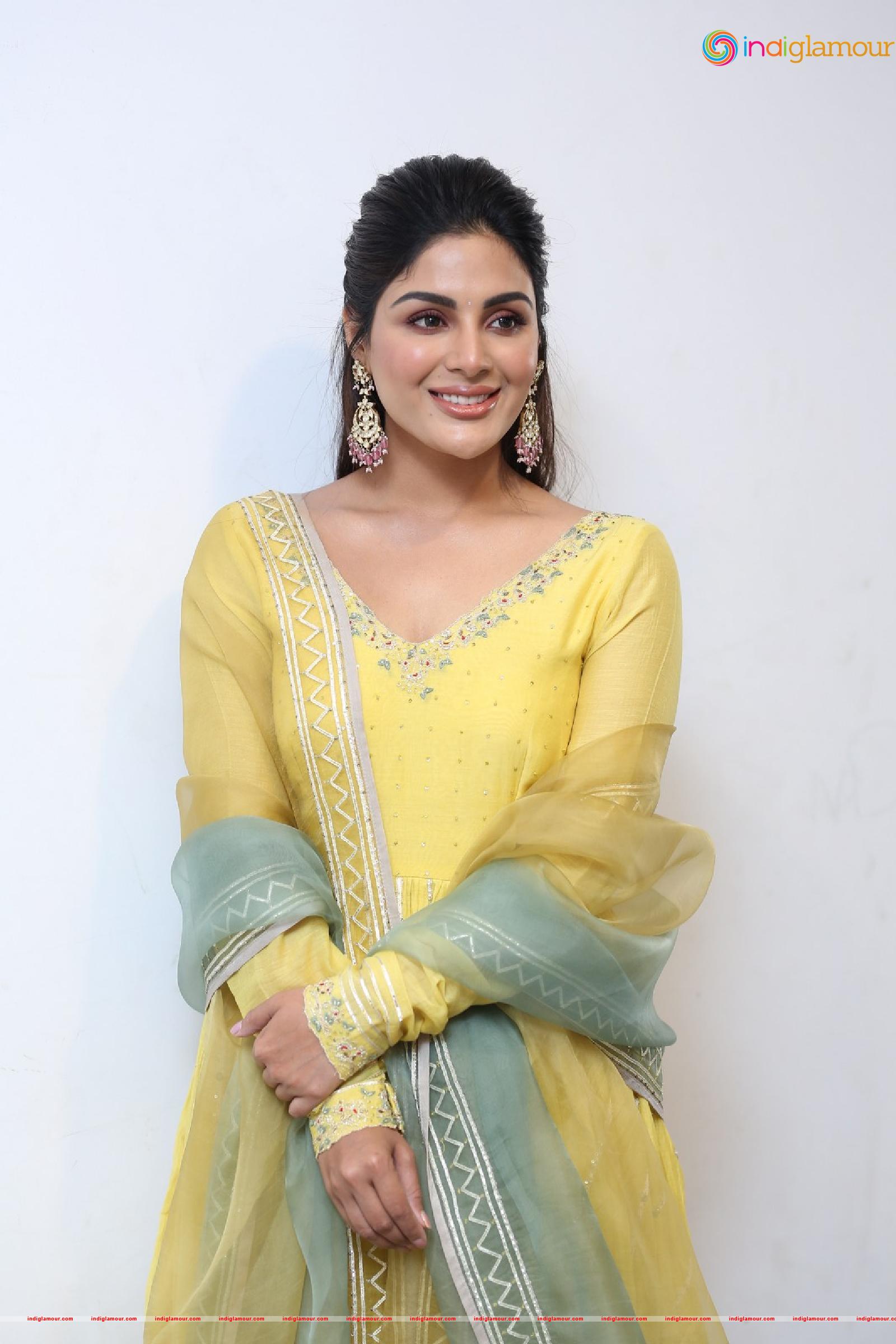 Samyuktha Menon Actress hd photo
