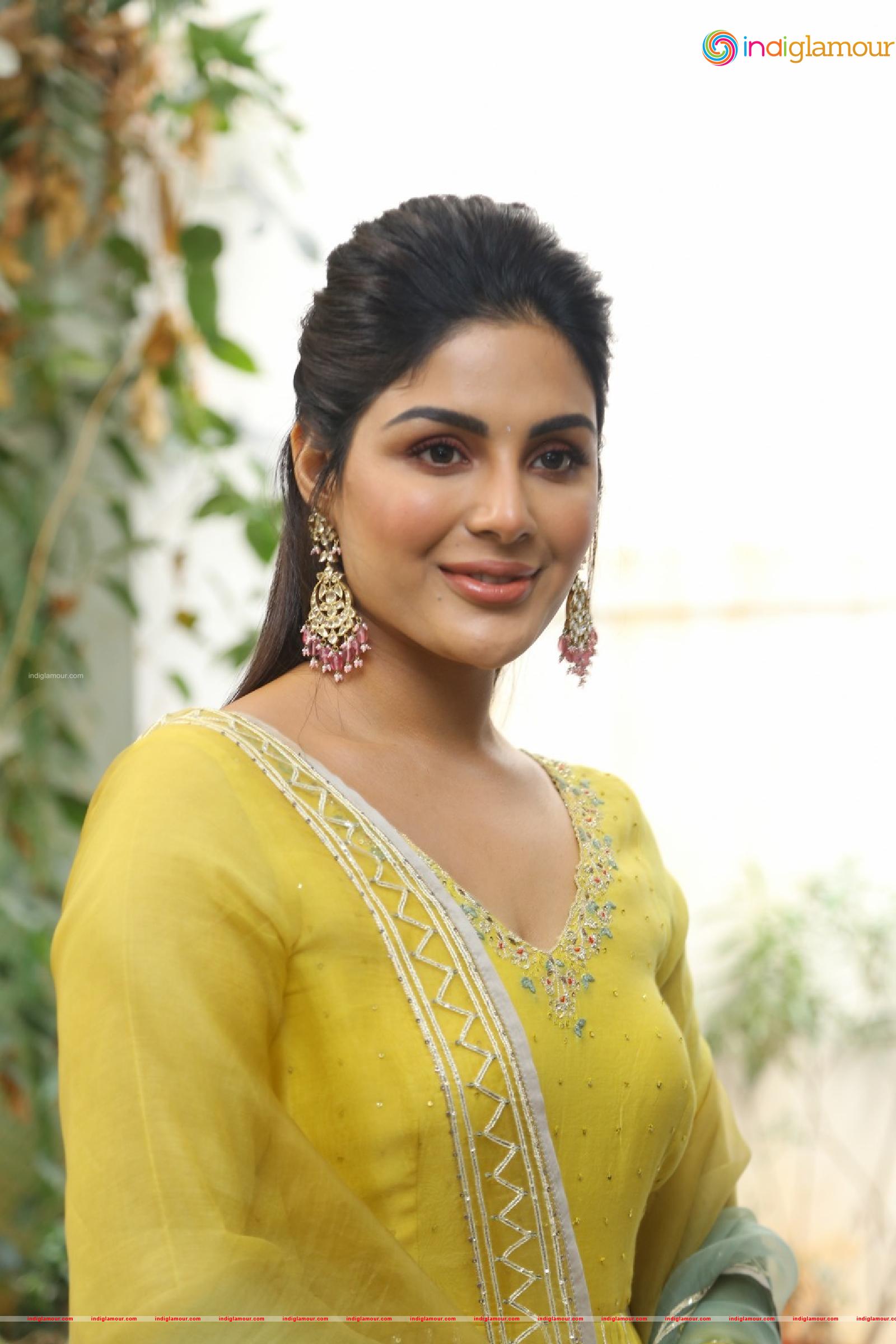 Samyuktha Menon Actress hd photo