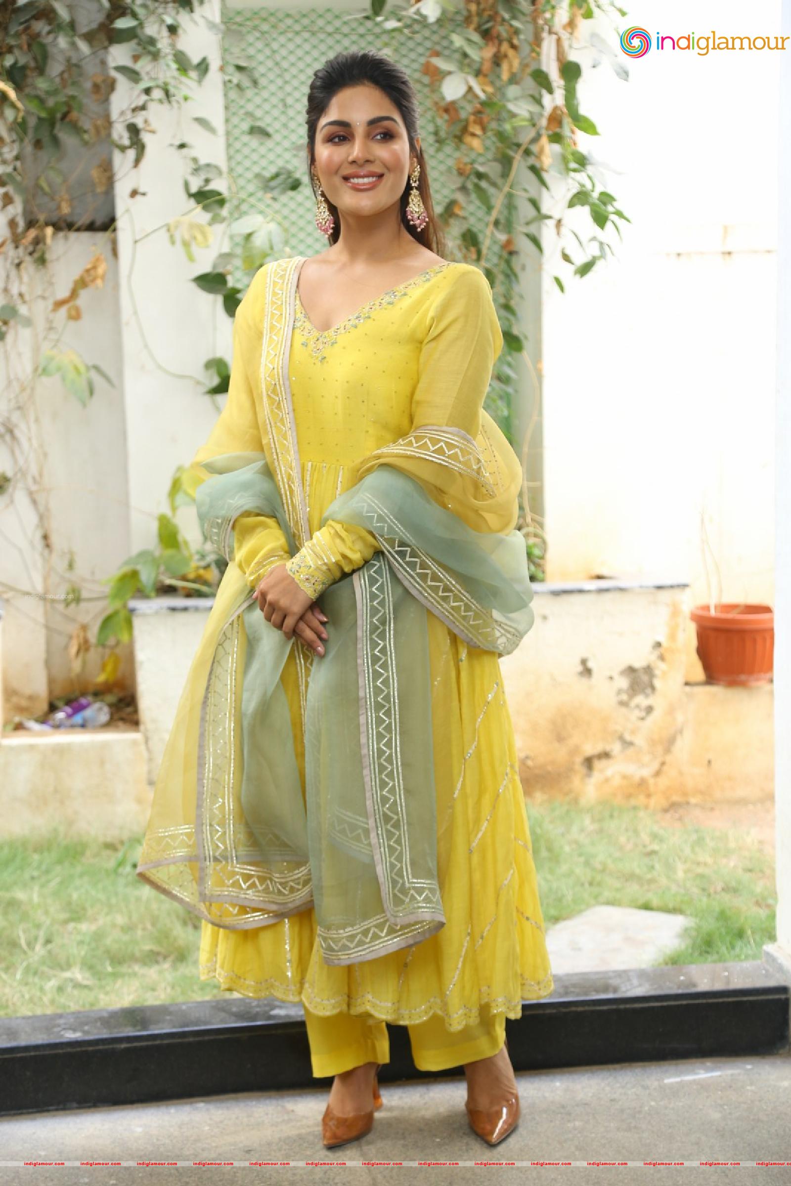 Samyuktha Menon Actress hd photo