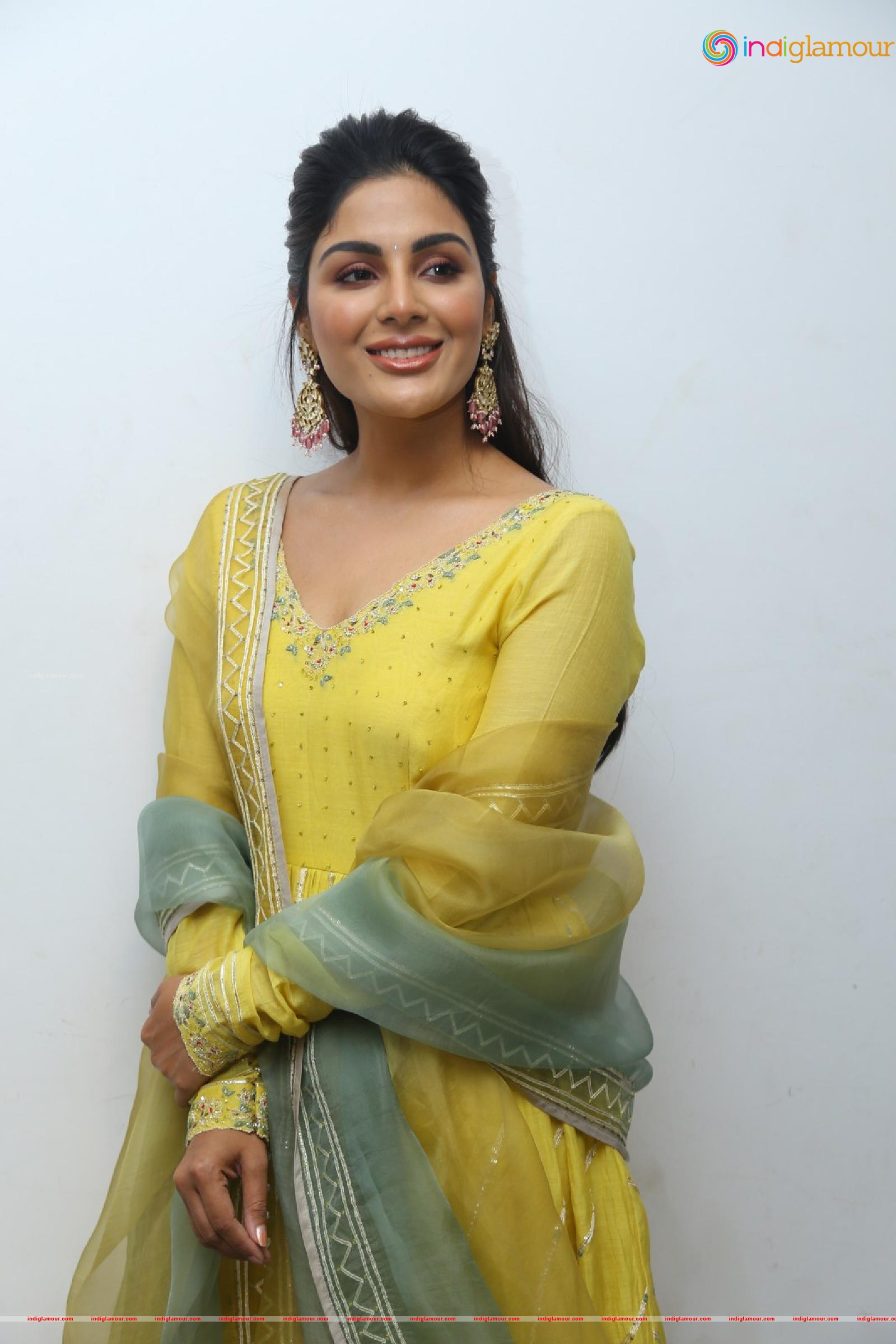 Samyuktha Menon Actress hd photo