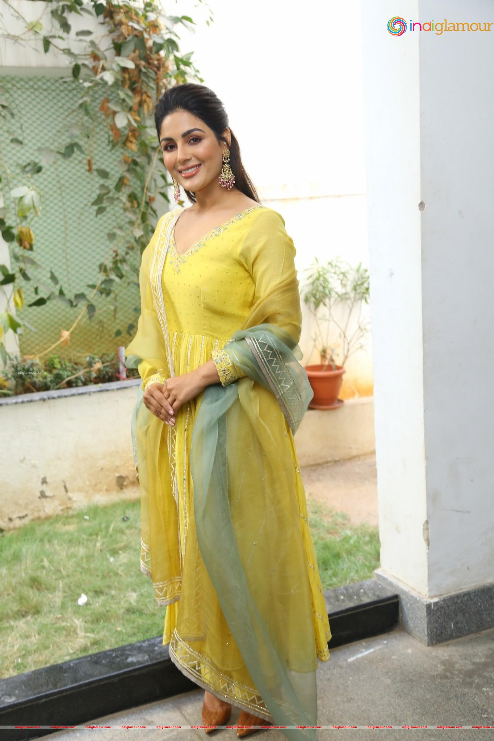 Samyuktha Menon Actress hd photo