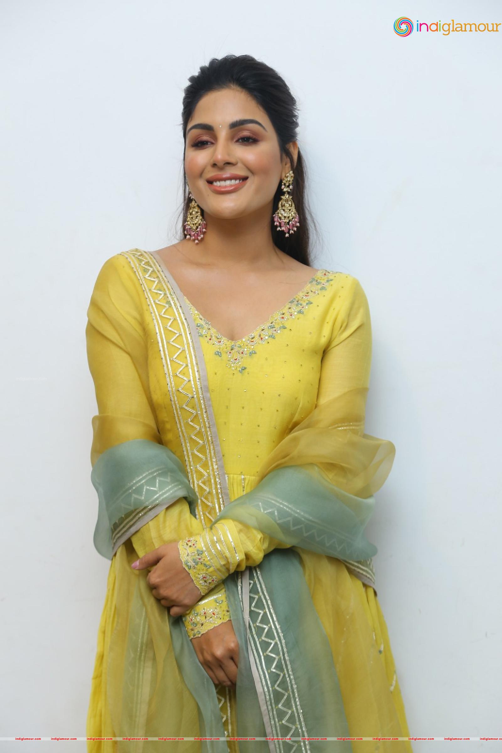Samyuktha Menon Actress hd photo