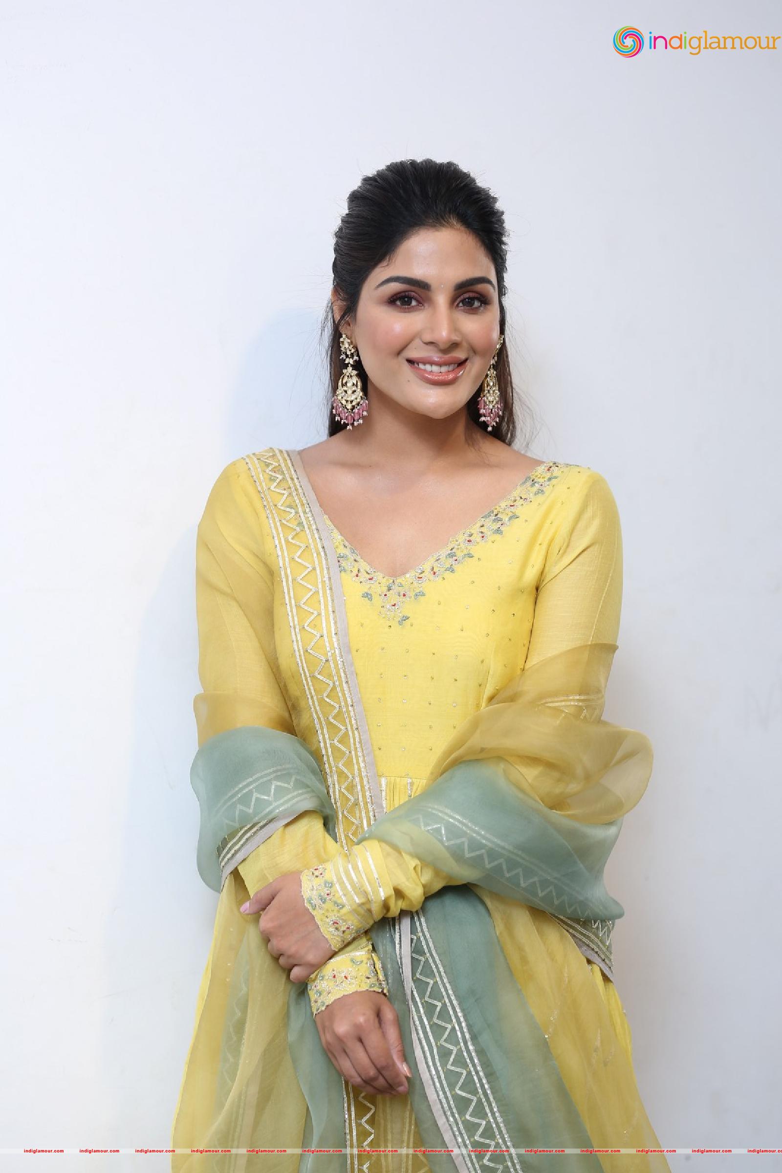 Samyuktha Menon Actress hd photo