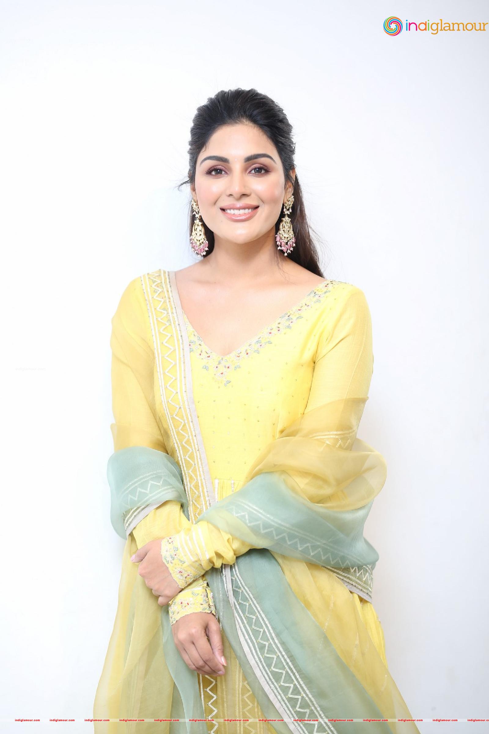 Samyuktha Menon Actress hd photo